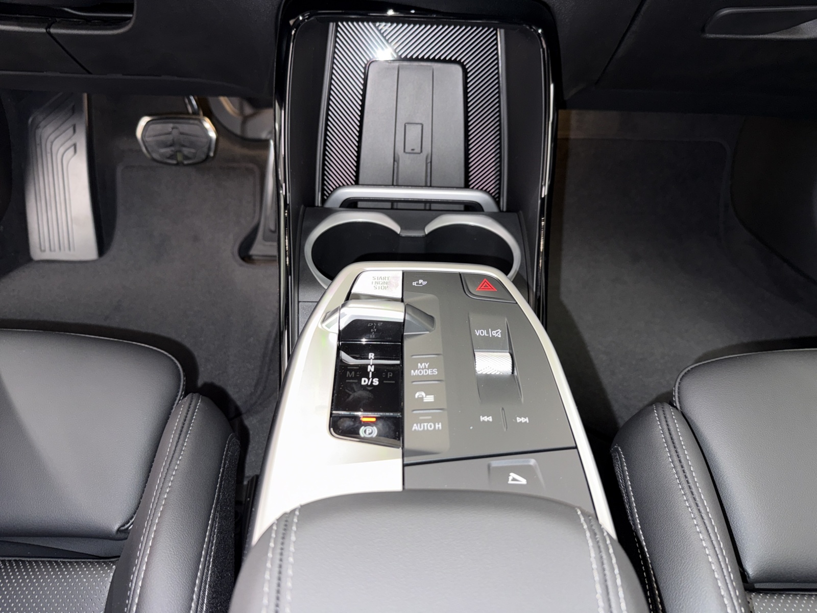 BMW X1 xDrive 30e M Sport Pro-image-16
