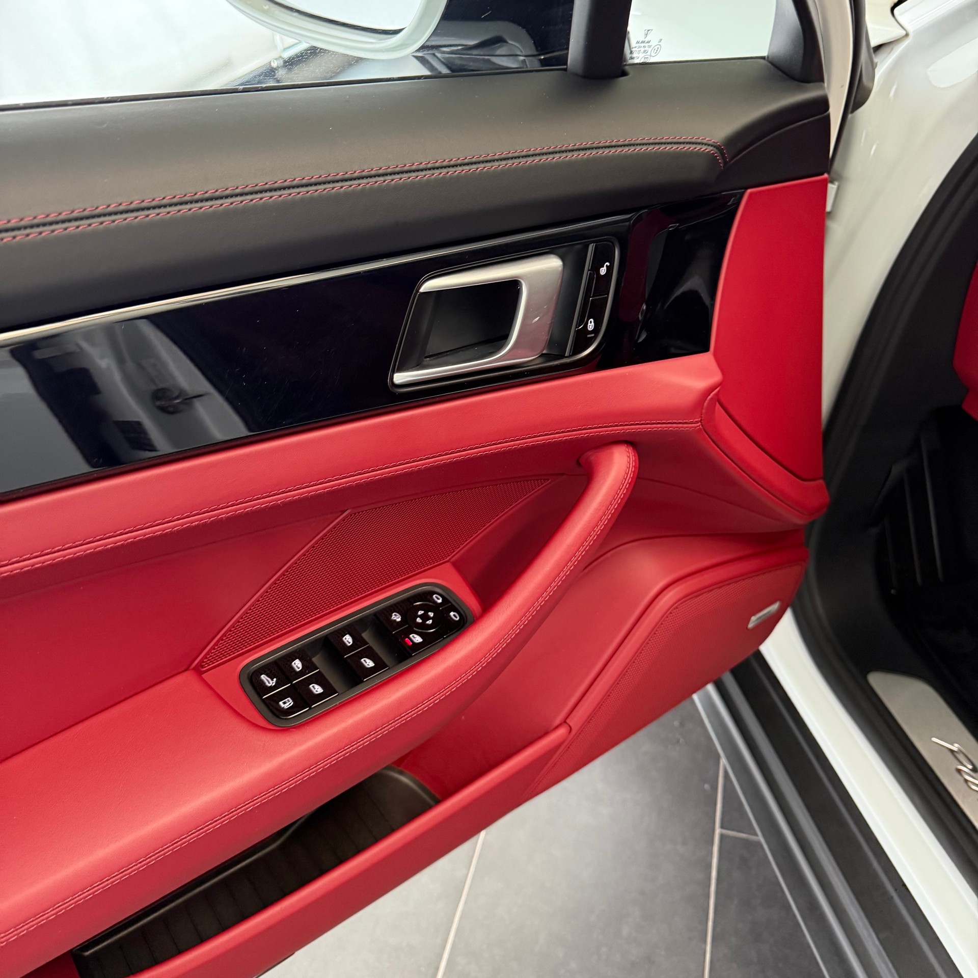 PORSCHE Panamera 2.9 V6 4 E-Hybrid-image-9