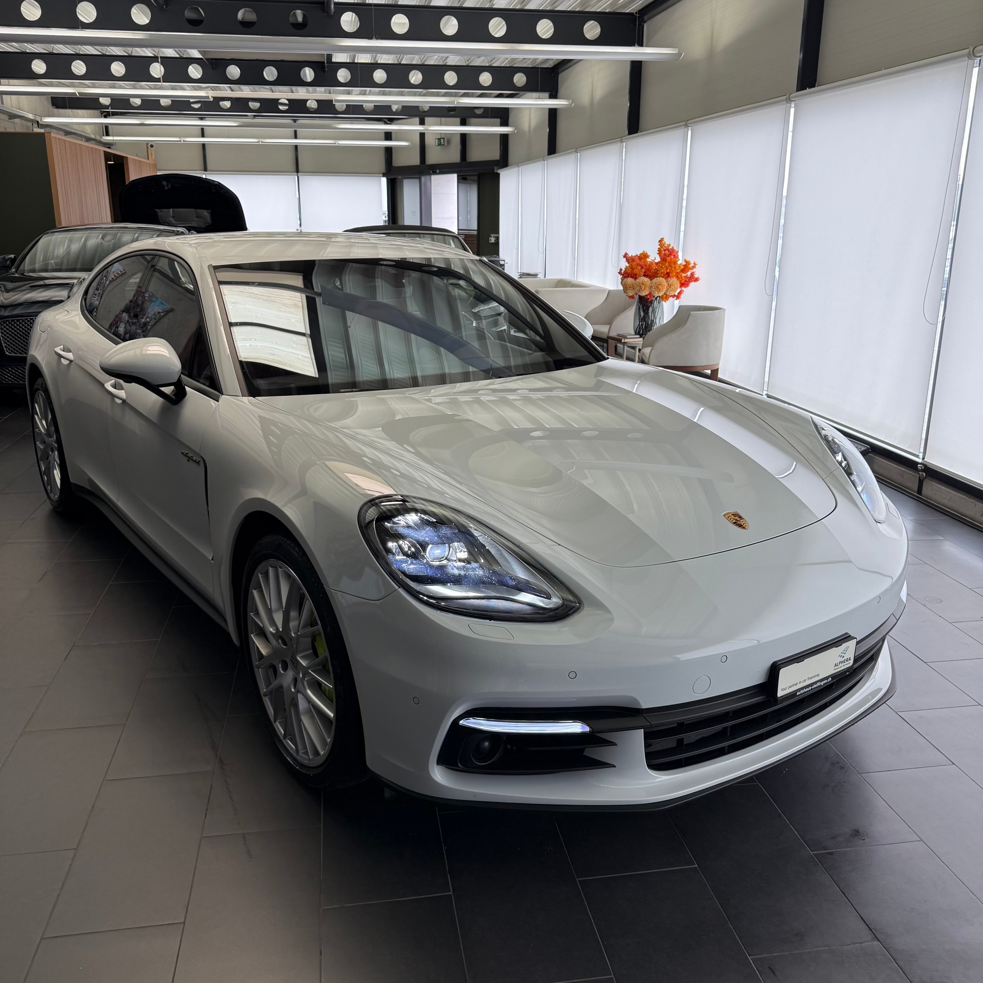 PORSCHE Panamera 2.9 V6 4 E-Hybrid-image-1