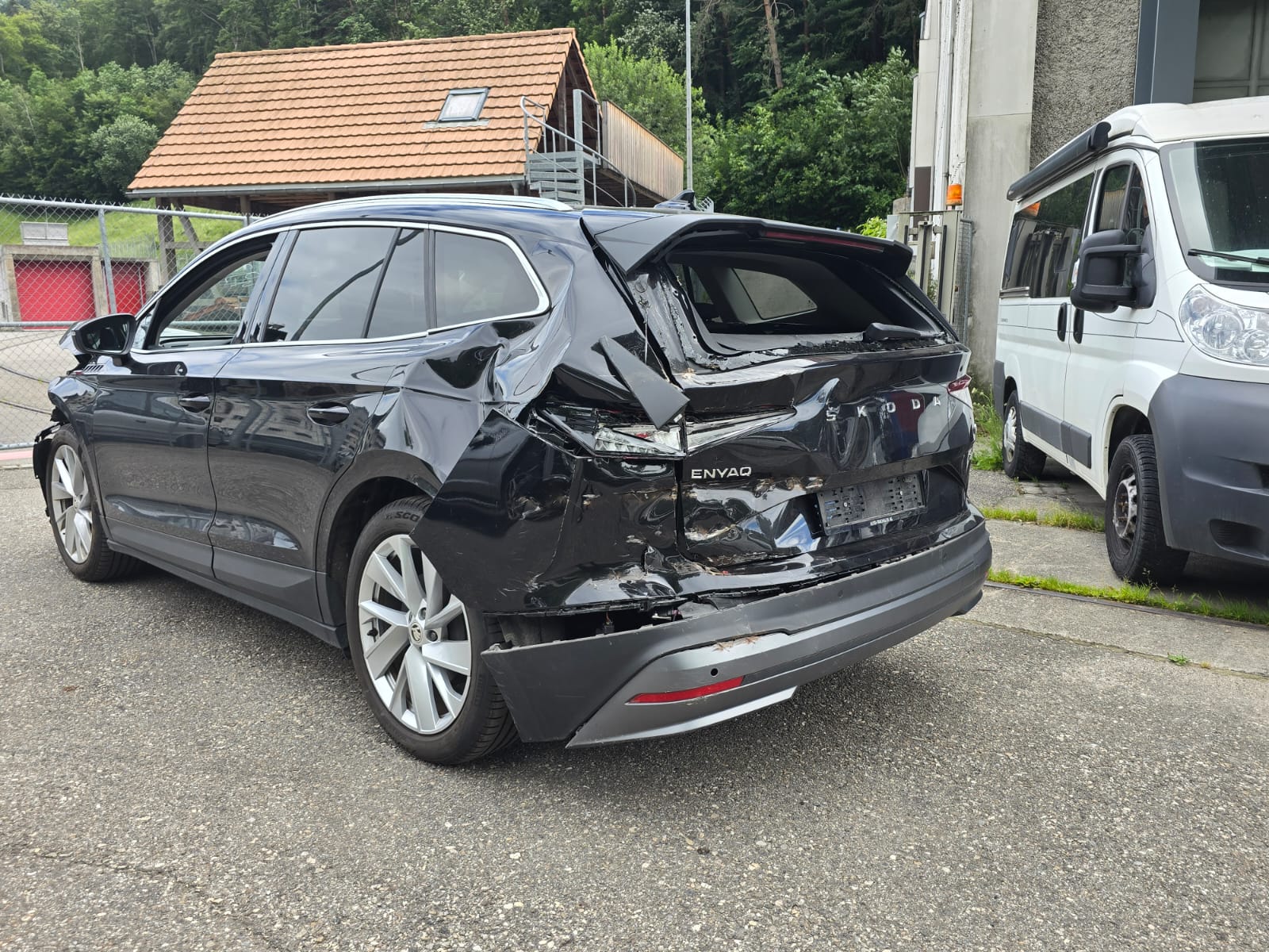 SKODA Enyaq iV 60-image-3