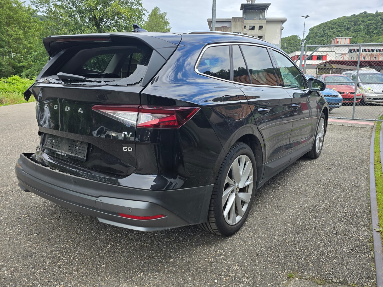 SKODA Enyaq iV 60-image-2