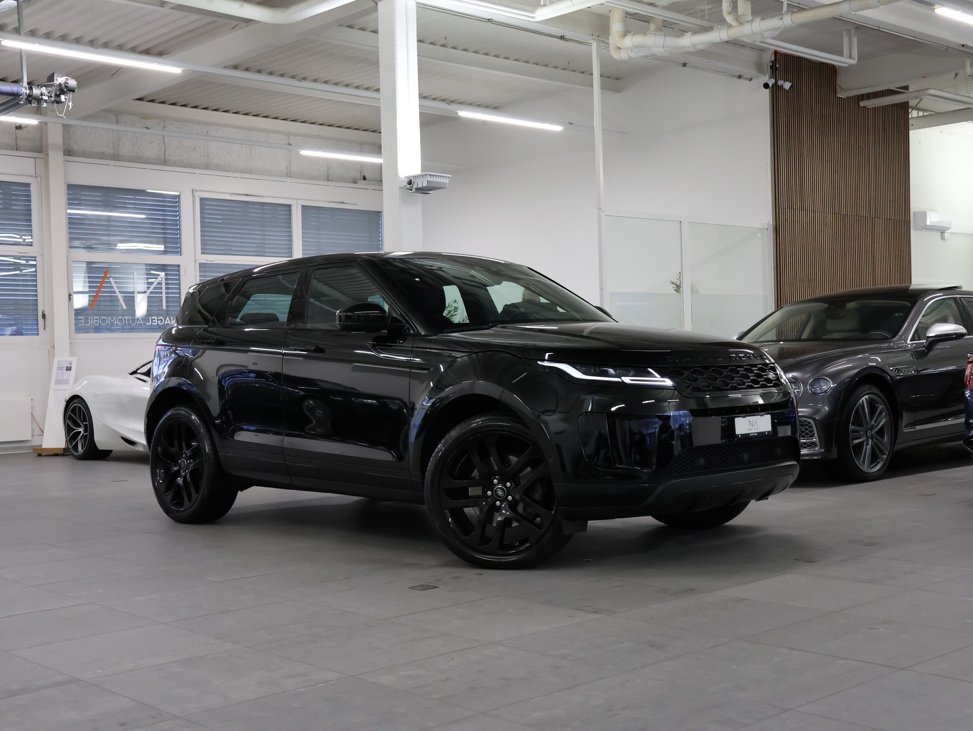 LAND ROVER Evoque 2.0 Si4 HSE Automatic *Black Edition* *360 Kamara* *Top Ausstattung*