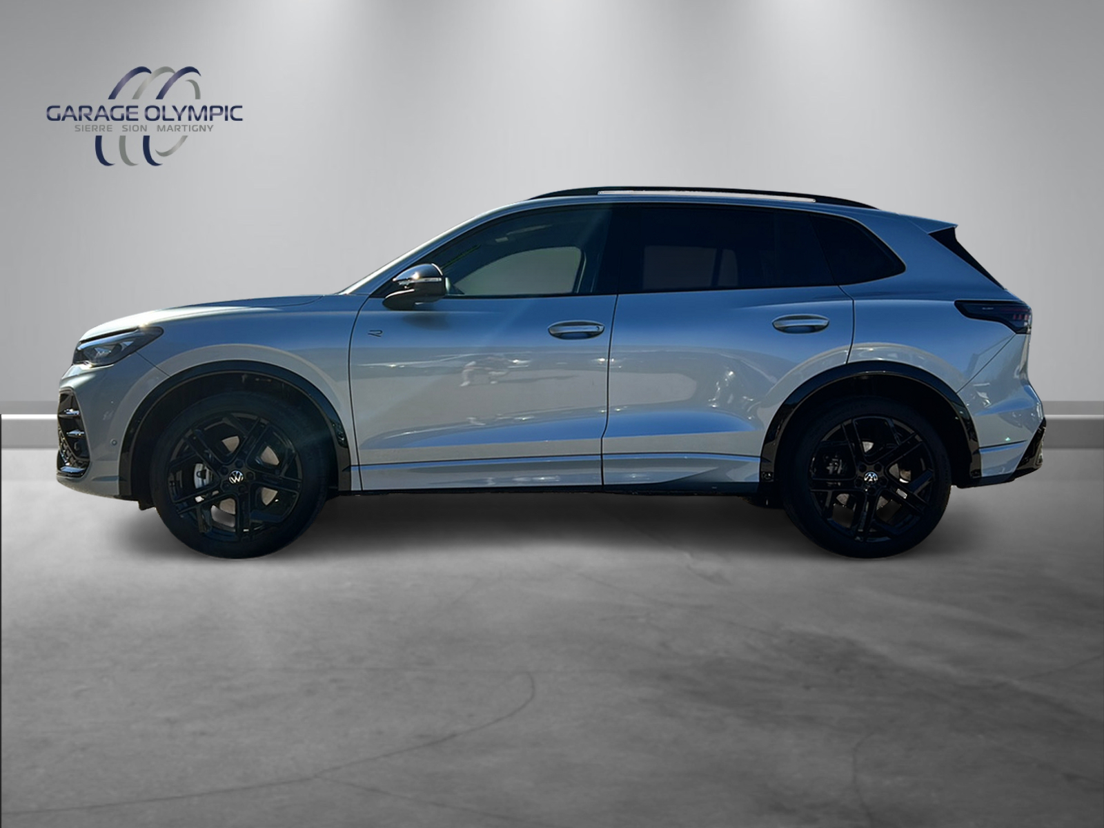 VW Tiguan 2.0 TSI DSG R-Line 4Motion-image-1