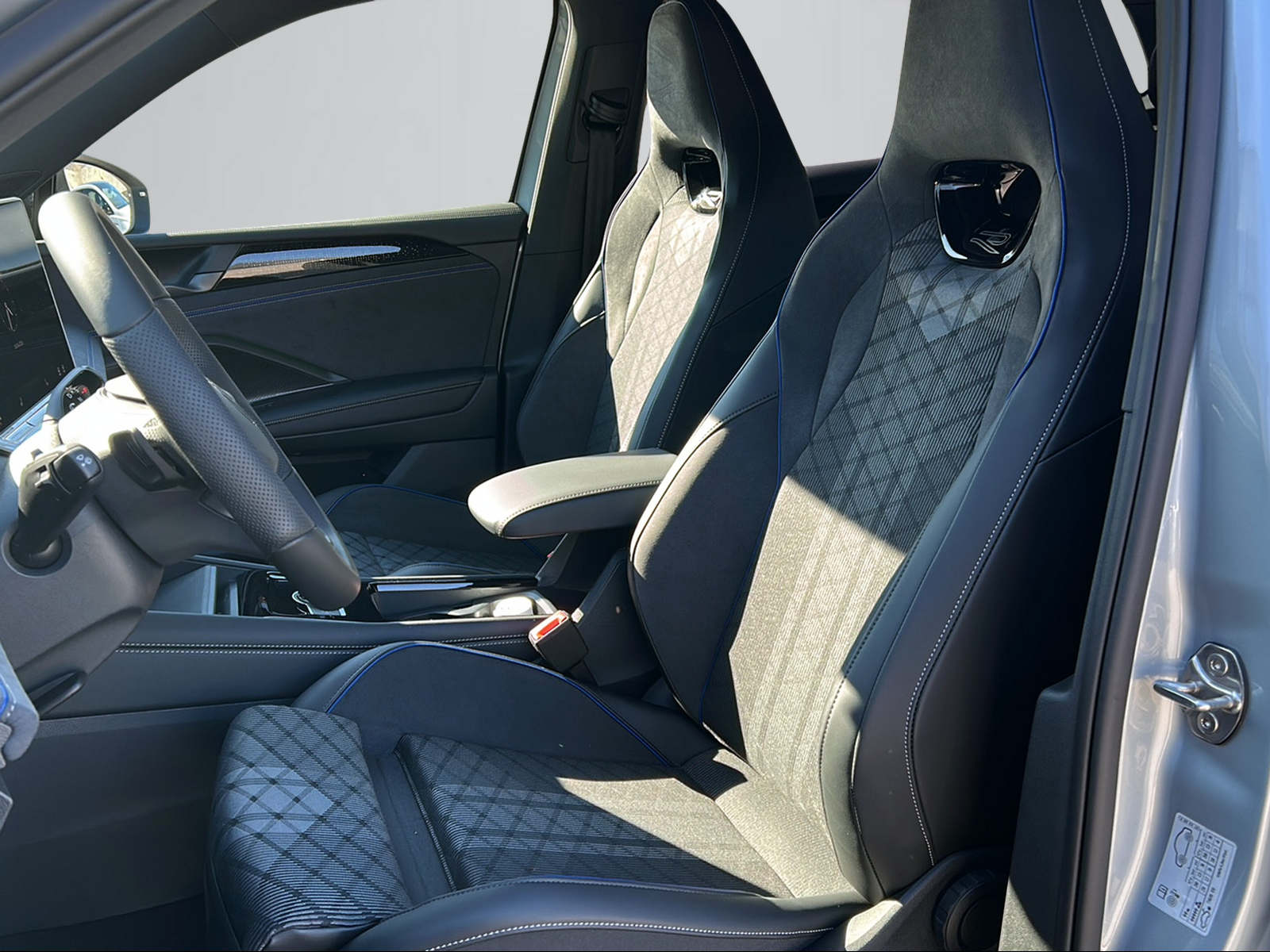 VW Tiguan 2.0 TSI DSG R-Line 4Motion-image-8