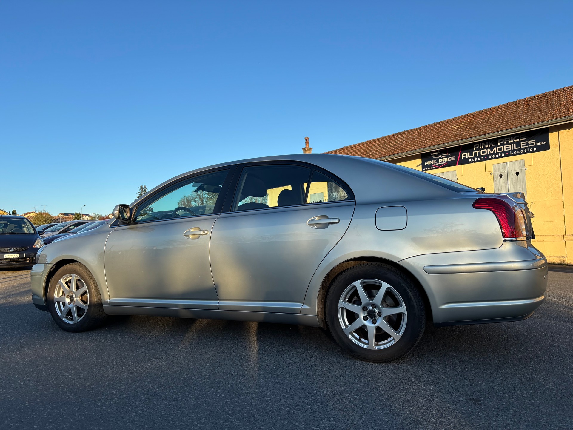 TOYOTA Avensis 2.0 D4 VVT-i Linea Sol Prem. T-Step4-image-5
