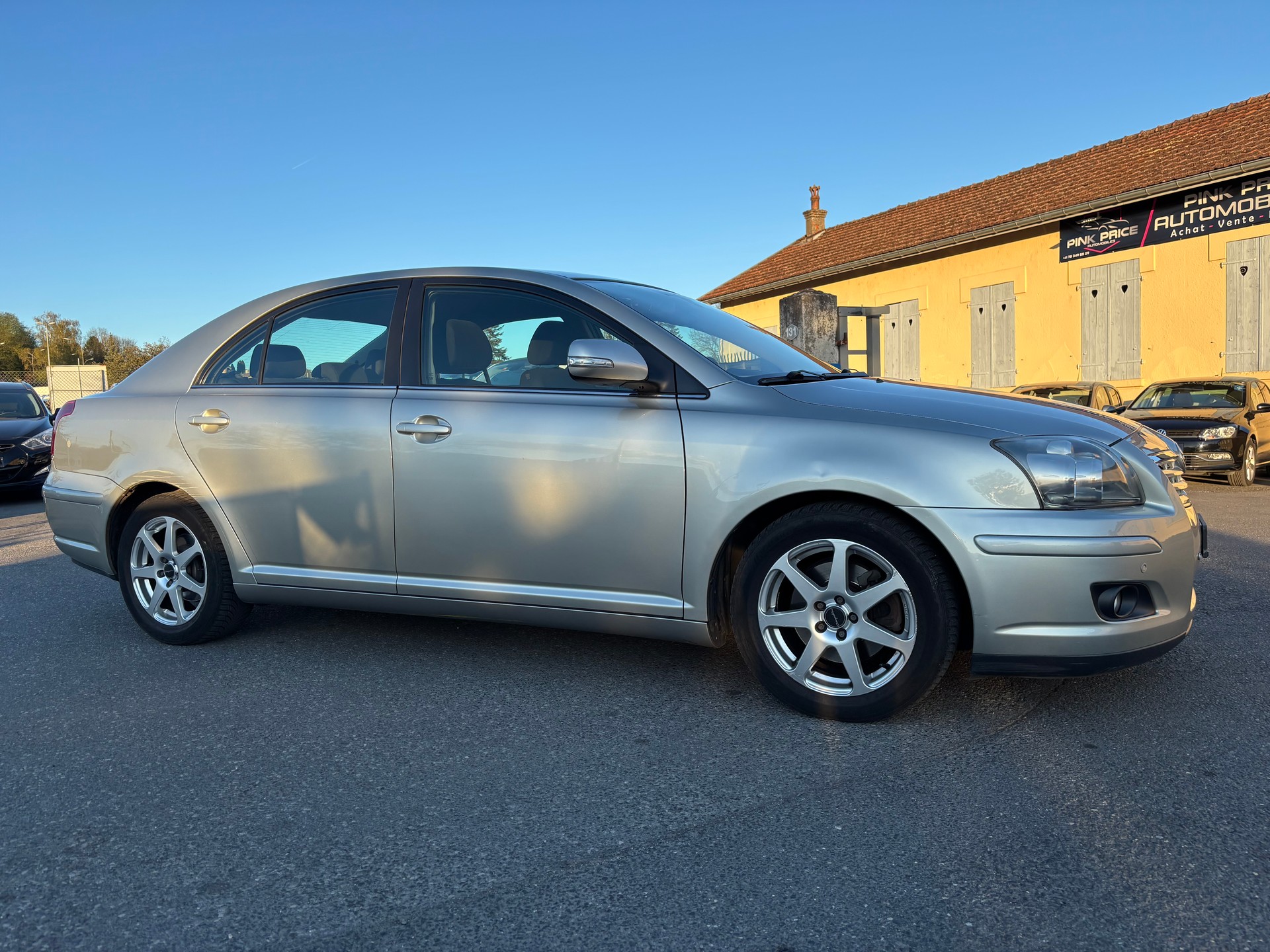 TOYOTA Avensis 2.0 D4 VVT-i Linea Sol Prem. T-Step4-showroom-element-2