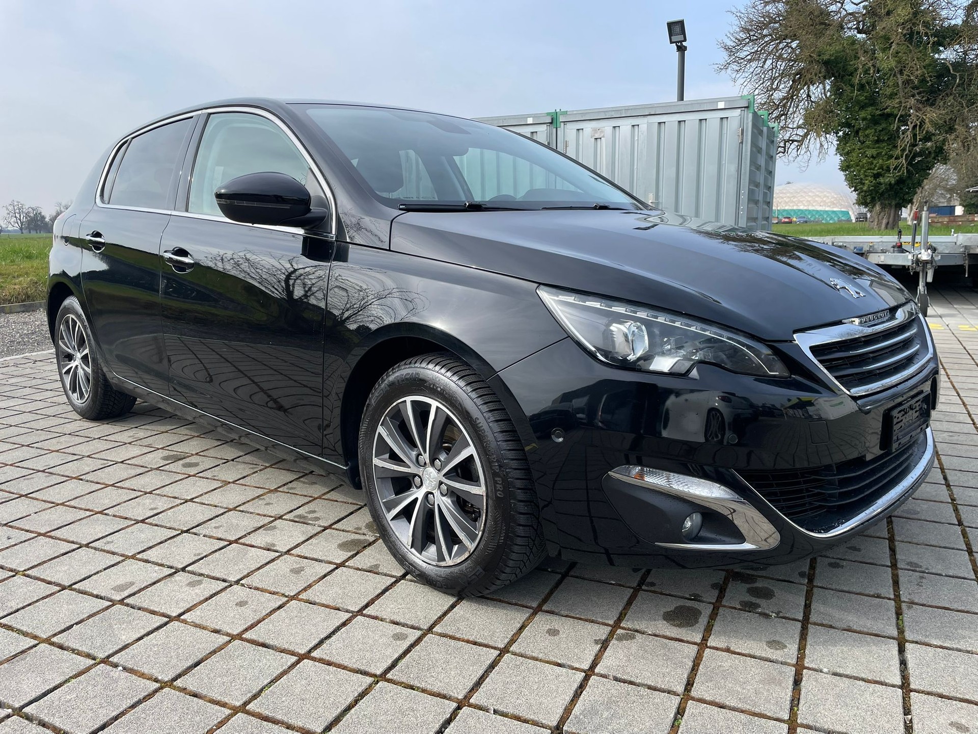 PEUGEOT 308 1.2 THP Allure-image-2