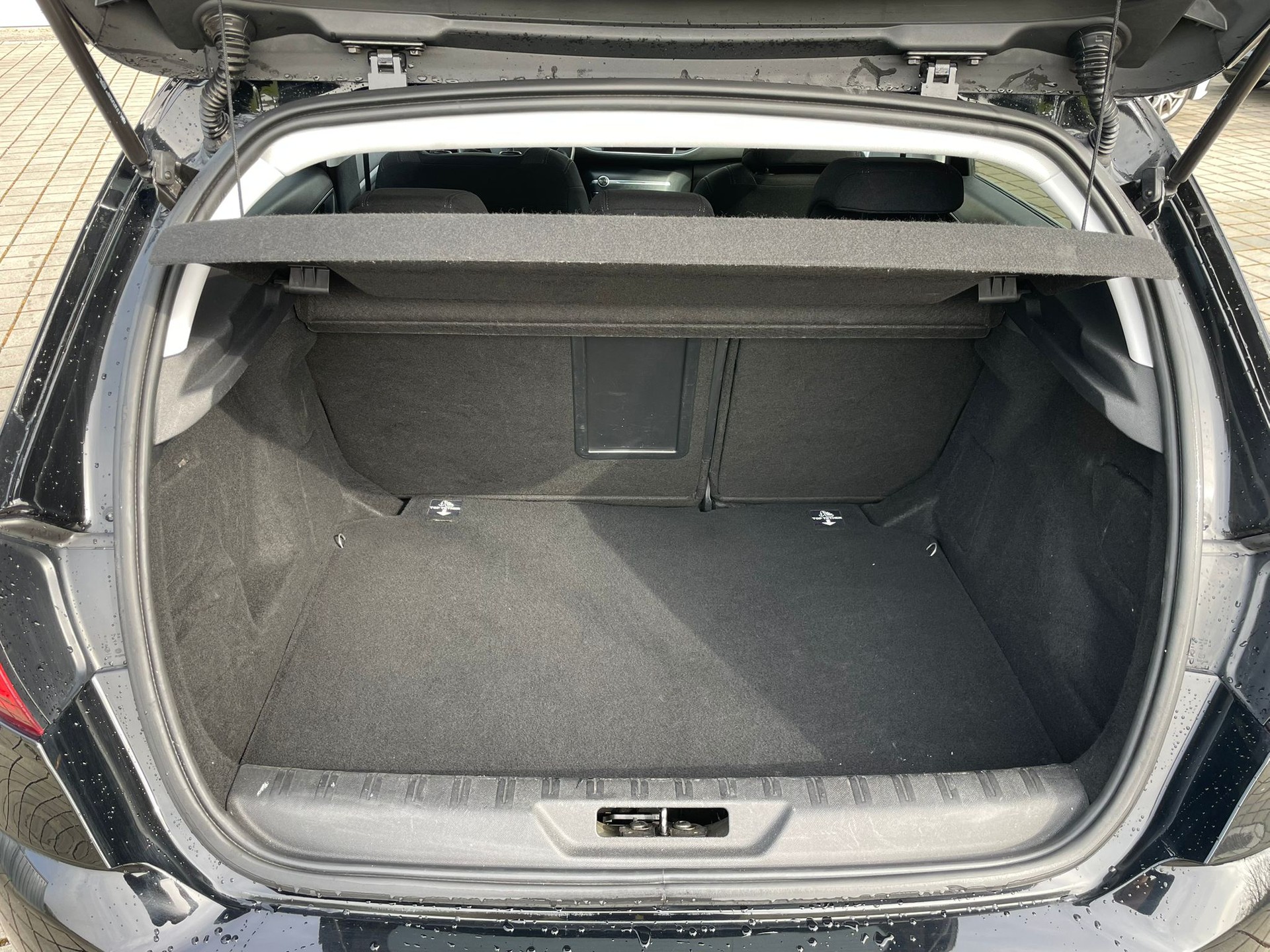 PEUGEOT 308 1.2 THP Allure-image-7