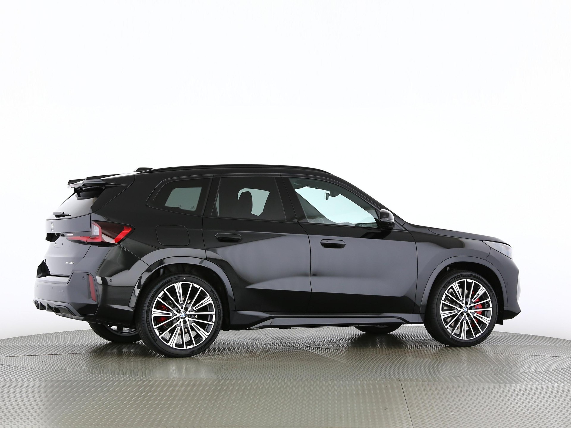 BMW iX1 30 xDrive-image-21