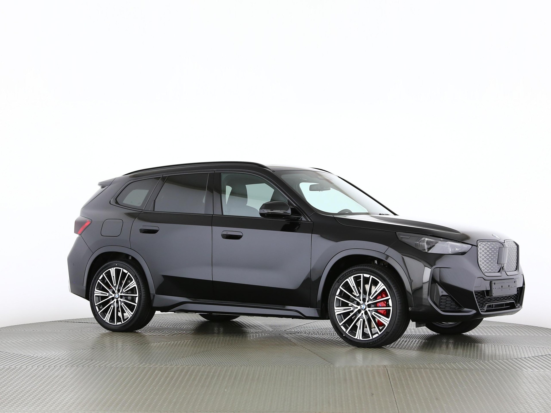 BMW iX1 30 xDrive-image-25