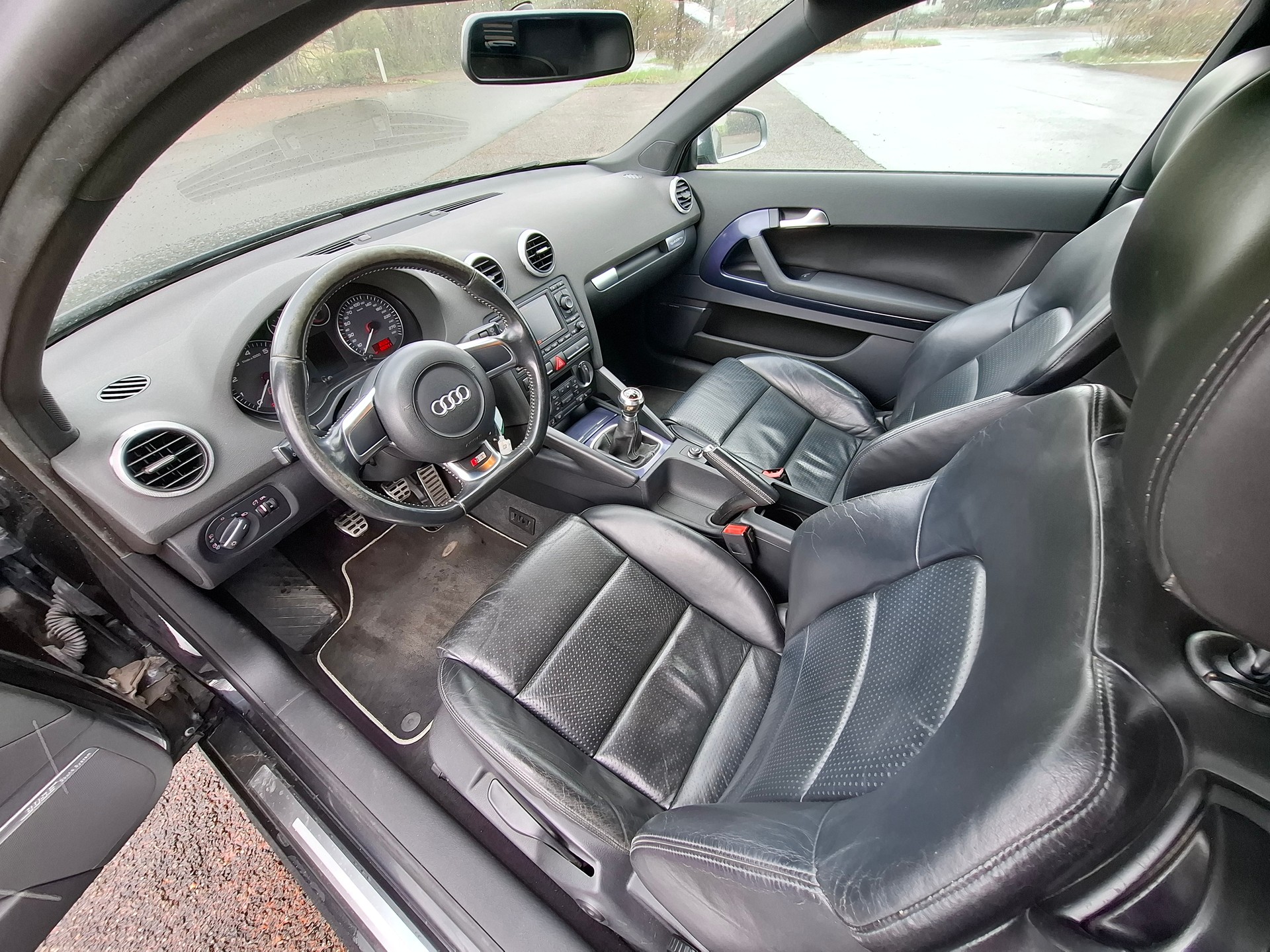 AUDI S3 2.0 Turbo FSI quattro-image-8