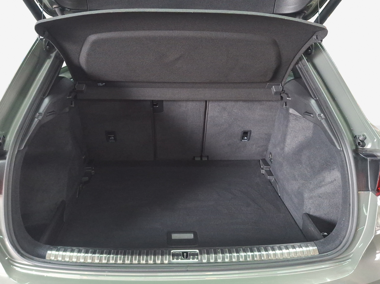 AUDI Q3 35 TFSI S line Attraction S-tronic-image-12