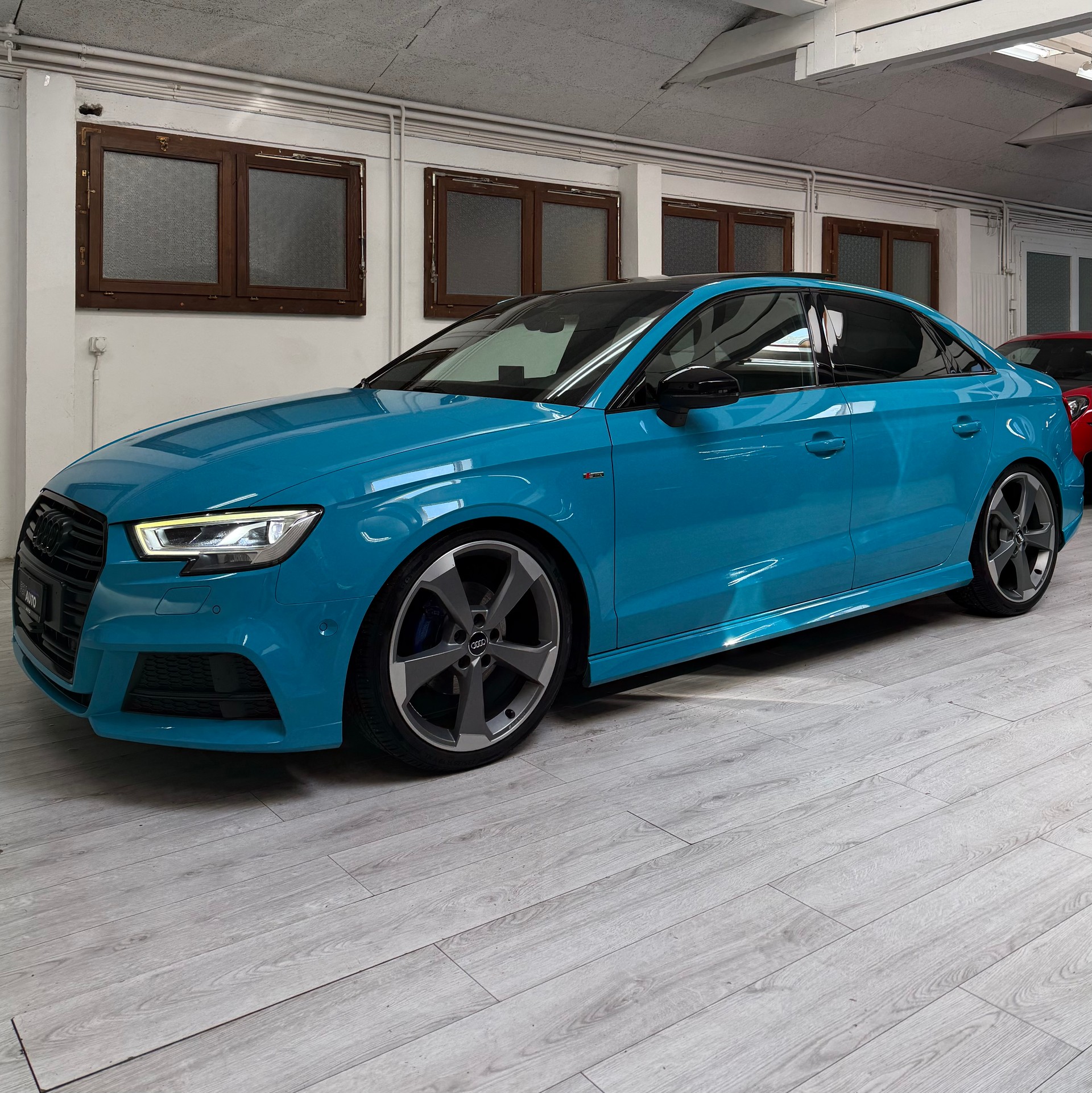 AUDI A3 Limousine 35 TFSI Design S-tronic * Miami Blue*