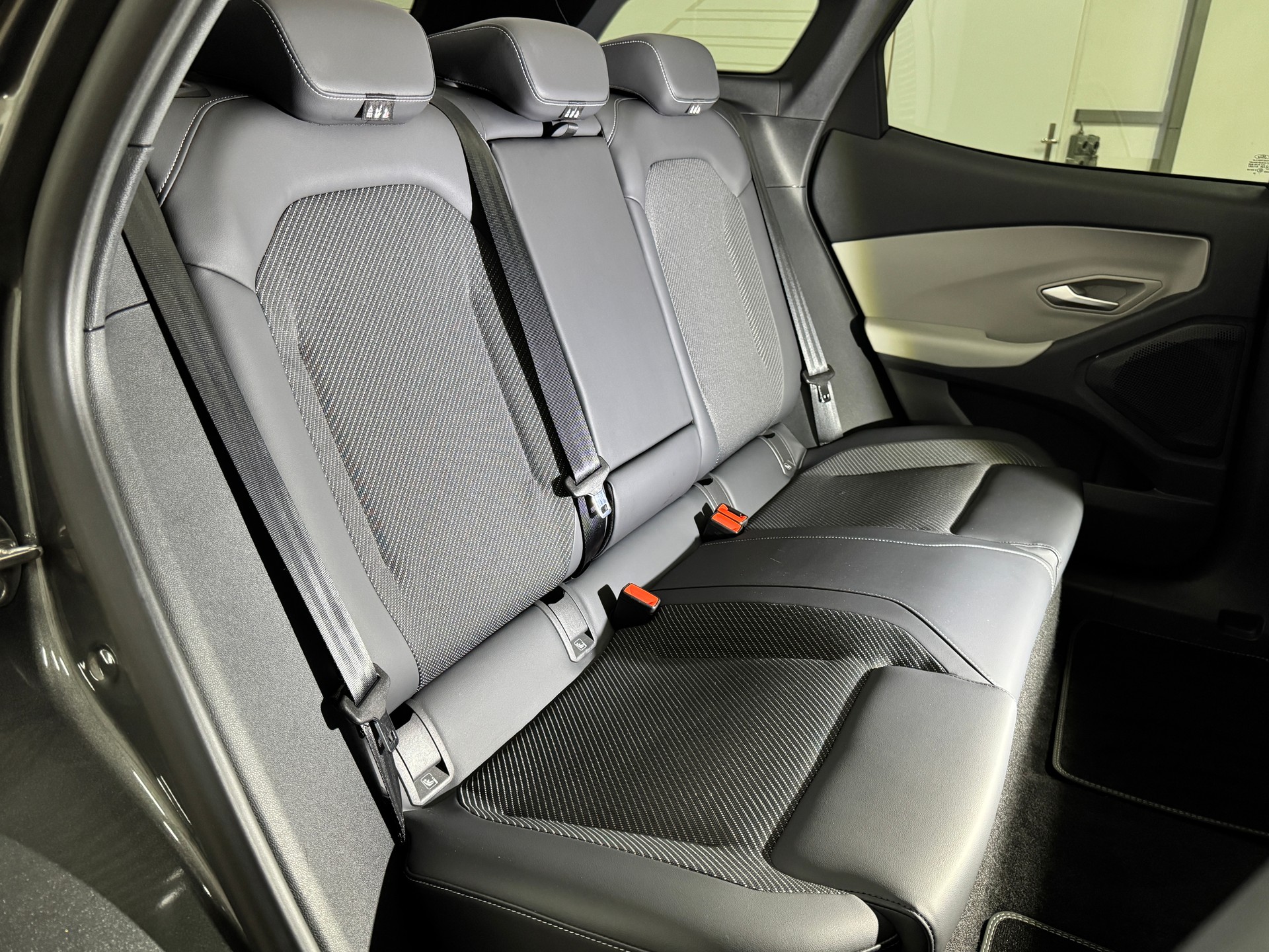 FORD Explorer Elektro 79kWh Allrad Dual Extended Range AWD / 340PS-image-8
