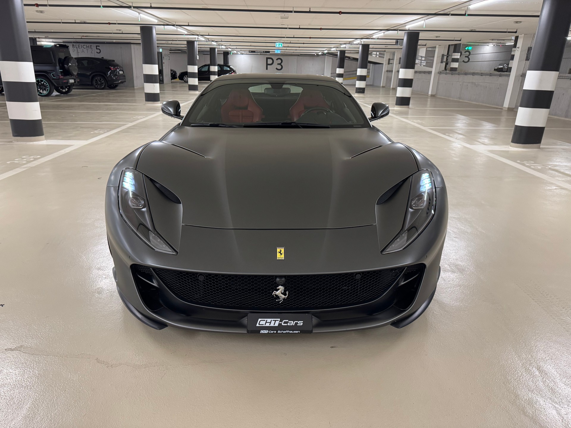 FERRARI 812 Superfast-image-7