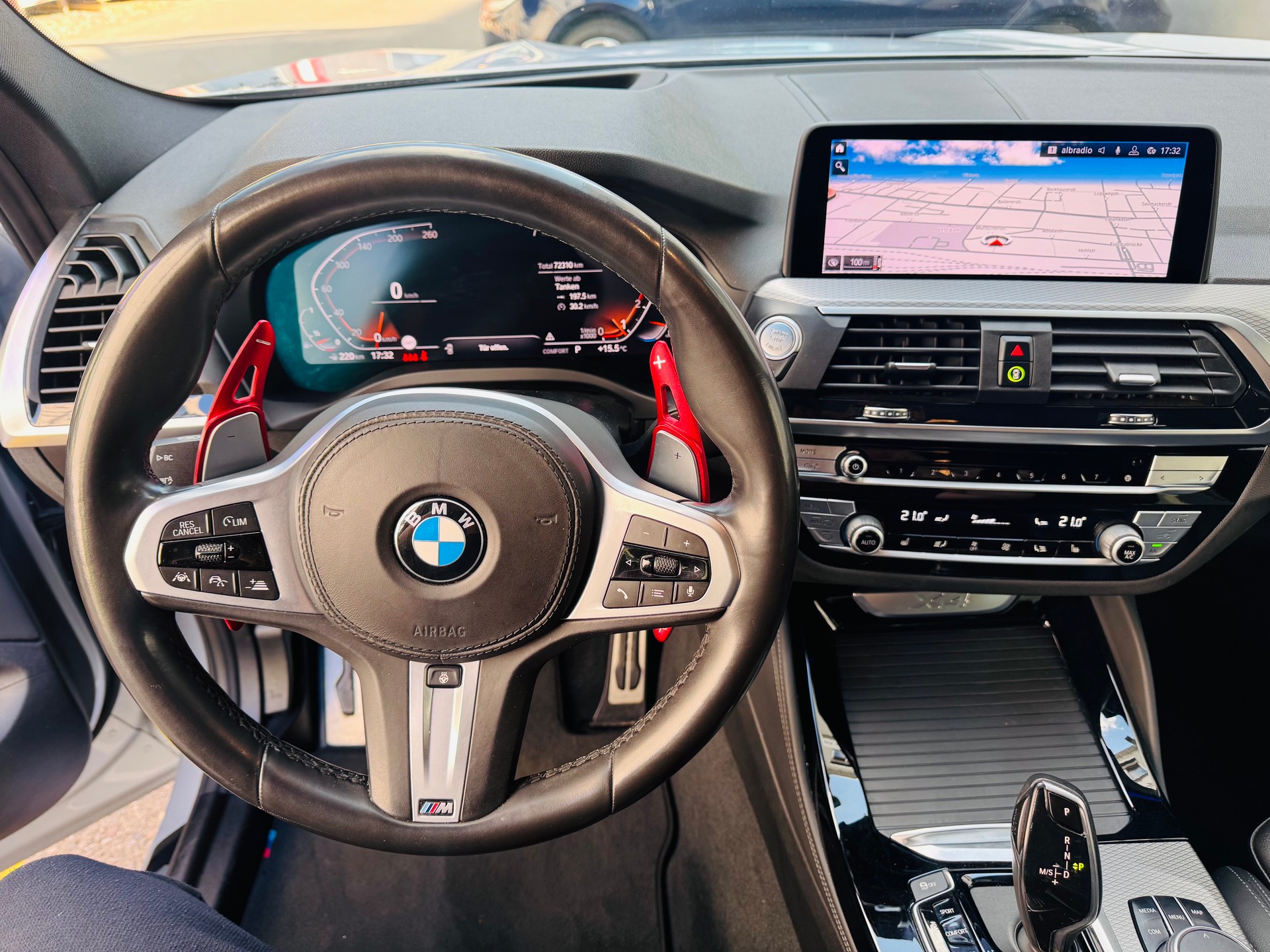 BMW X4 xDrive 20i Steptronic-image-11
