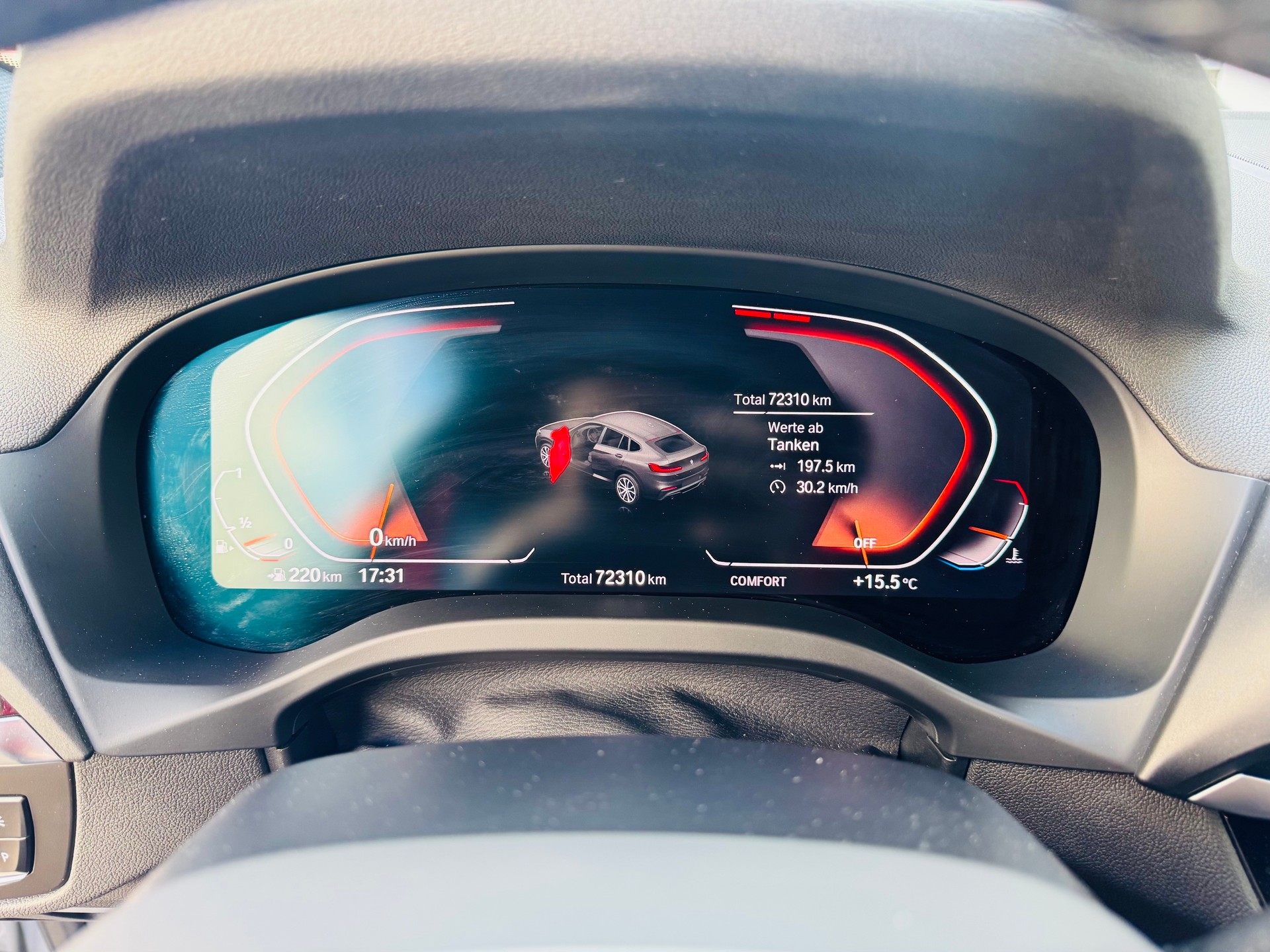 BMW X4 xDrive 20i Steptronic-image-10