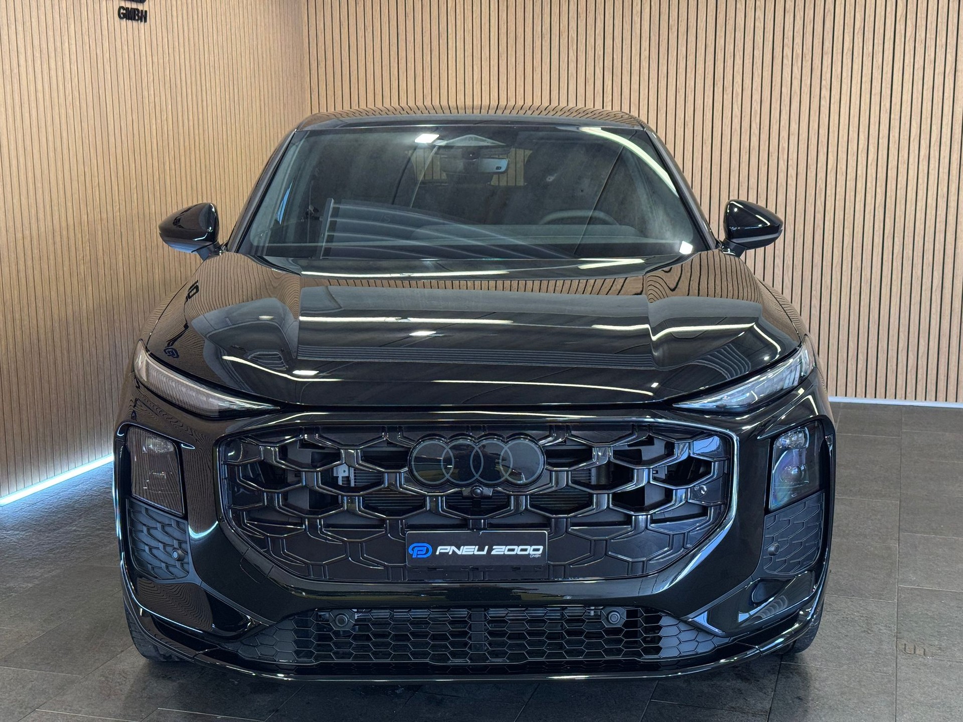AUDI Q3 Sportback e-hybrid 200 kW S tronig S-Line-image-2