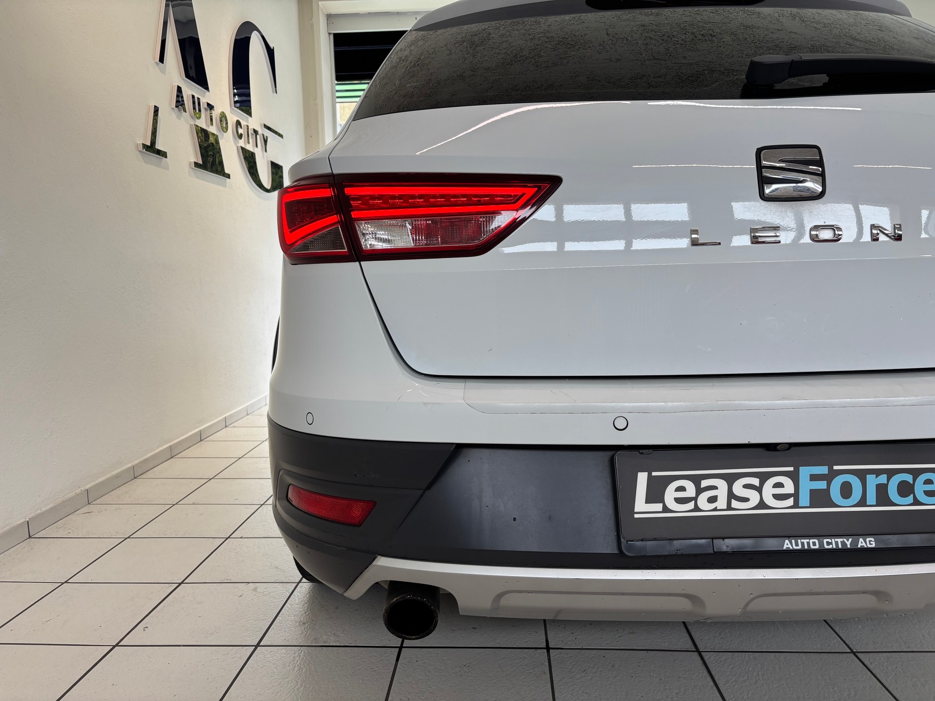 SEAT Leon ST 1.8 TSI X-Perience 4Drive DSG-image-4