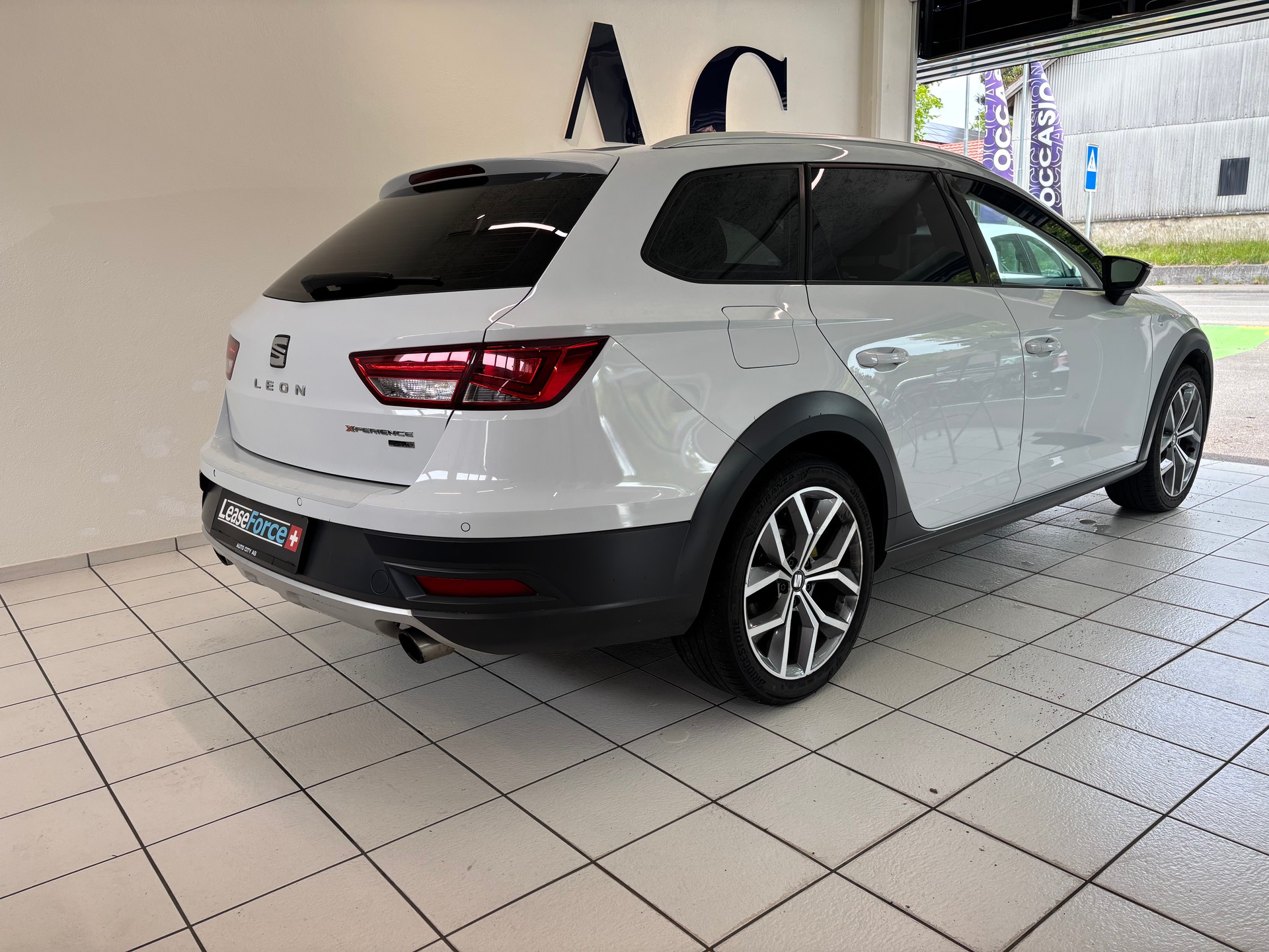 SEAT Leon ST 1.8 TSI X-Perience 4Drive DSG-image-1