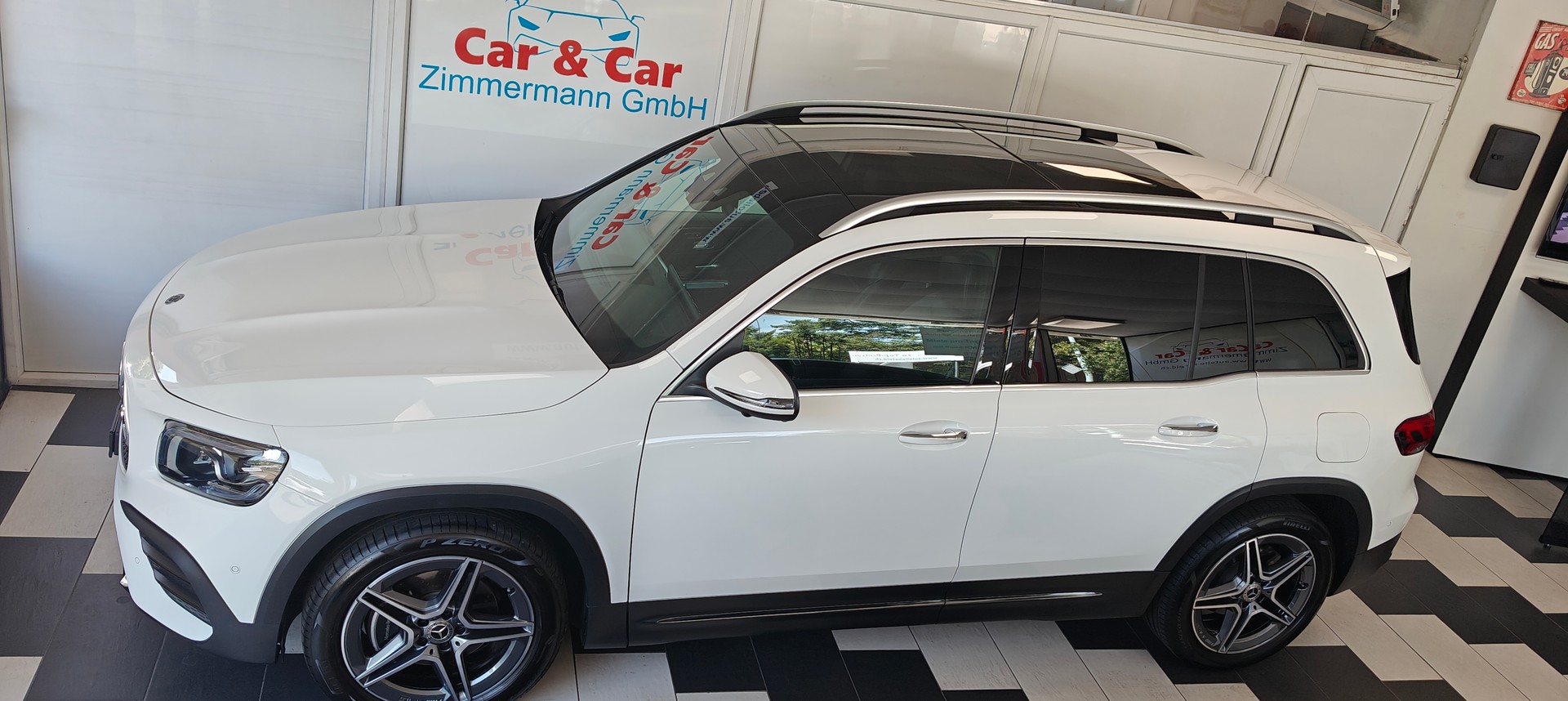 MERCEDES-BENZ GLB 200 AMG Line 7G-Tronic