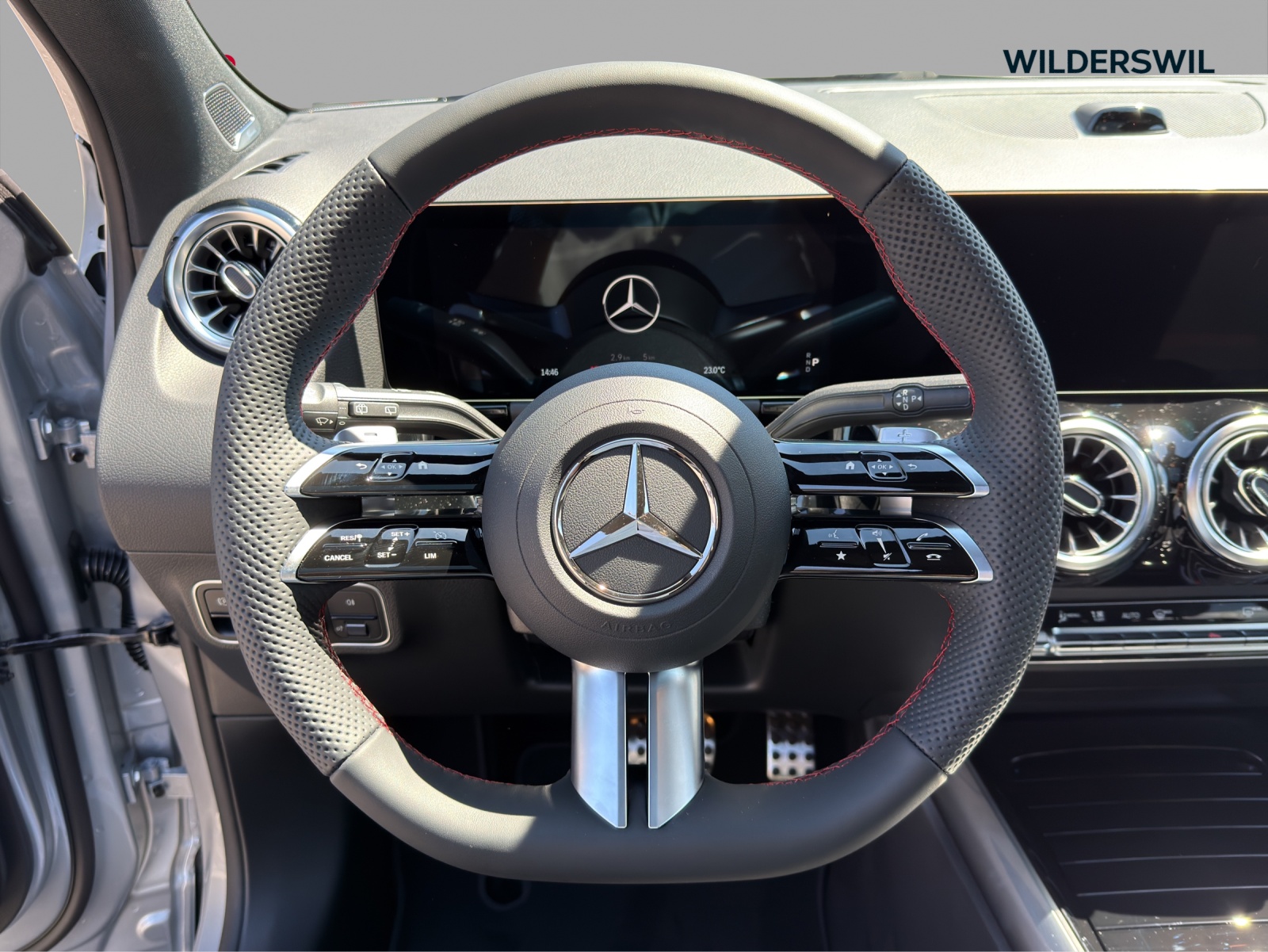 MERCEDES-BENZ GLA 220d 4Matic 8G-DCTSwiss Star-image-9