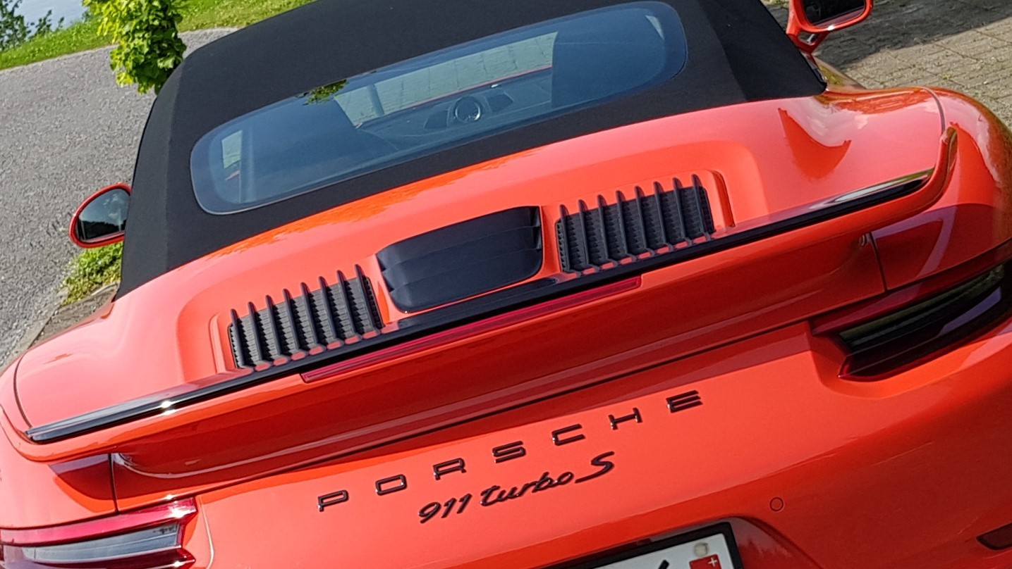 PORSCHE Turbo S Cabriolet 991.2 - lavaorange-image-0