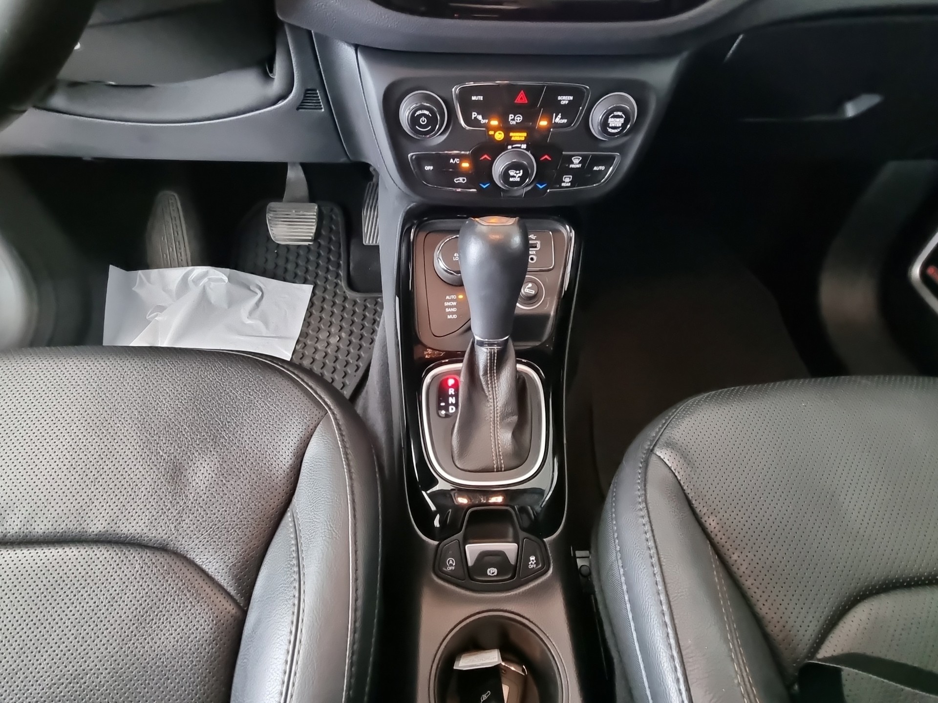 JEEP Compass 1.4 MultiAir Freedom AWD-image-9