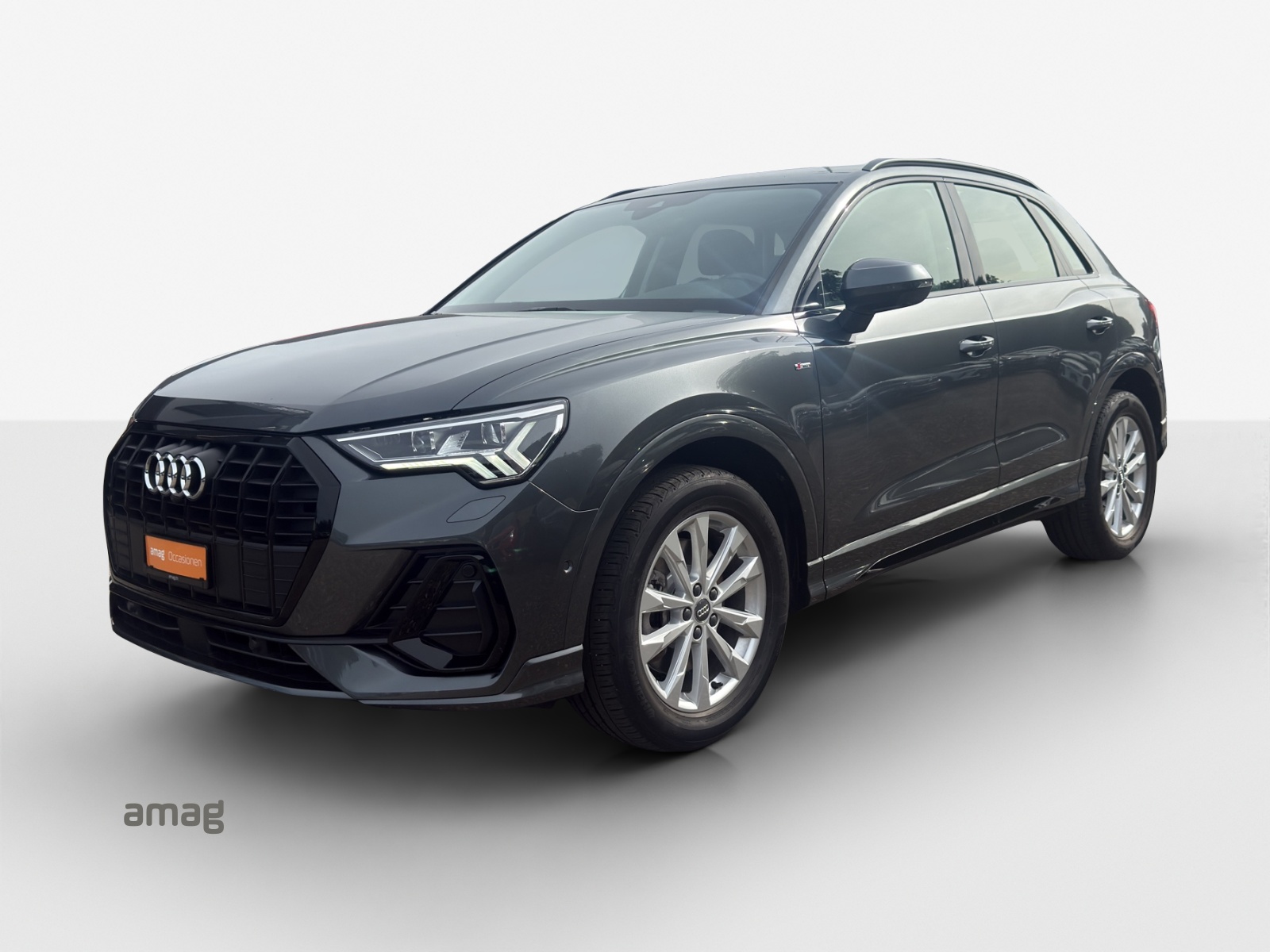 AUDI Q3 45 TFSI S line quattro S-tronic-image-0