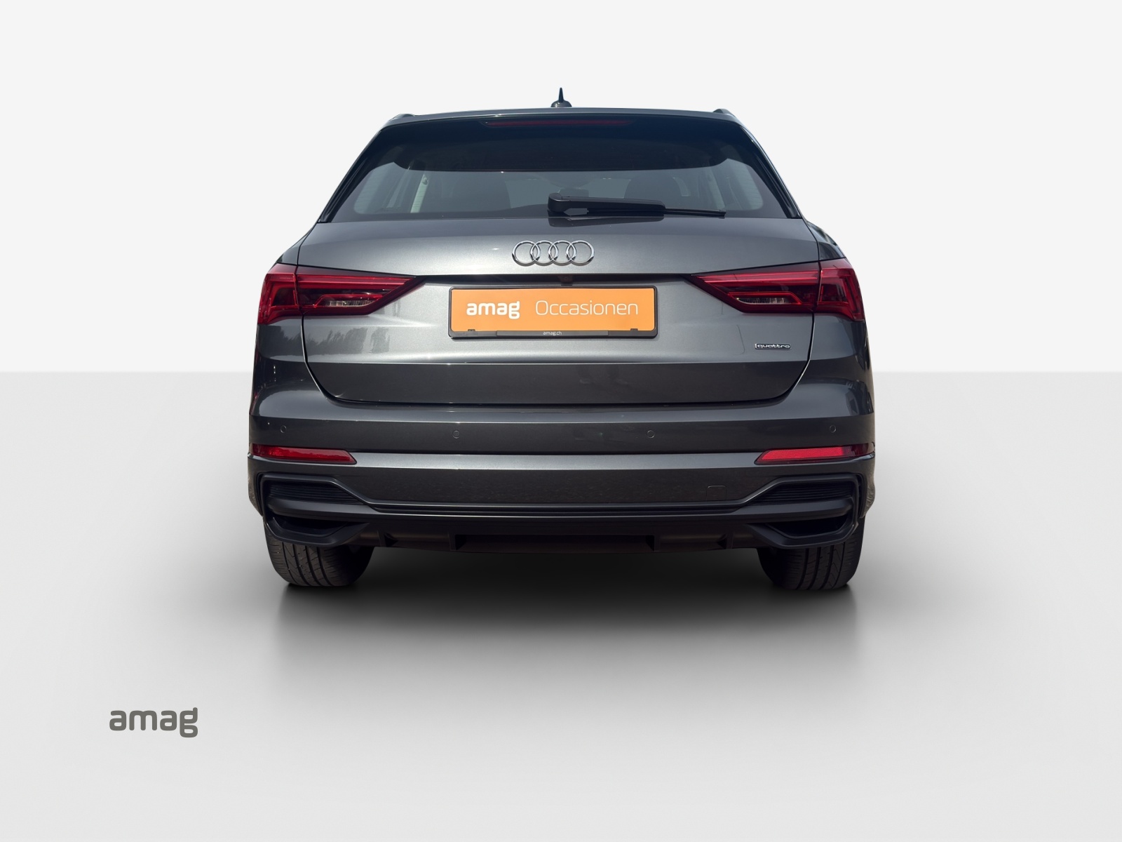 AUDI Q3 45 TFSI S line quattro S-tronic-image-3