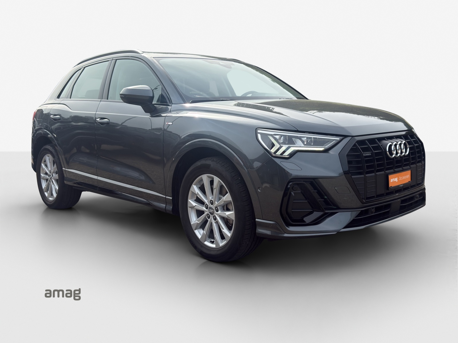 AUDI Q3 45 TFSI S line quattro S-tronic-image-5