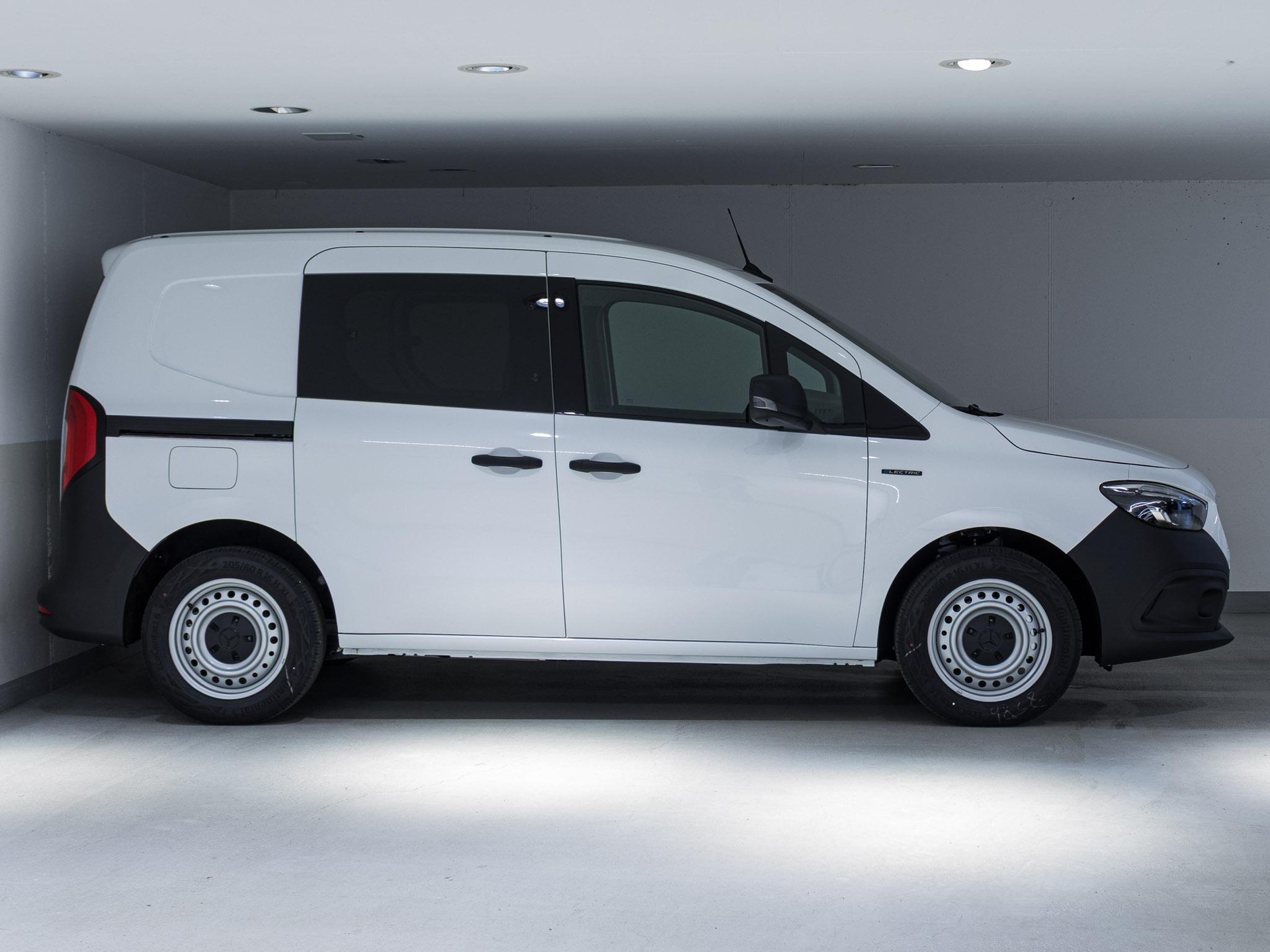 MERCEDES-BENZ eCitan Kasten BASE Standard-image-1