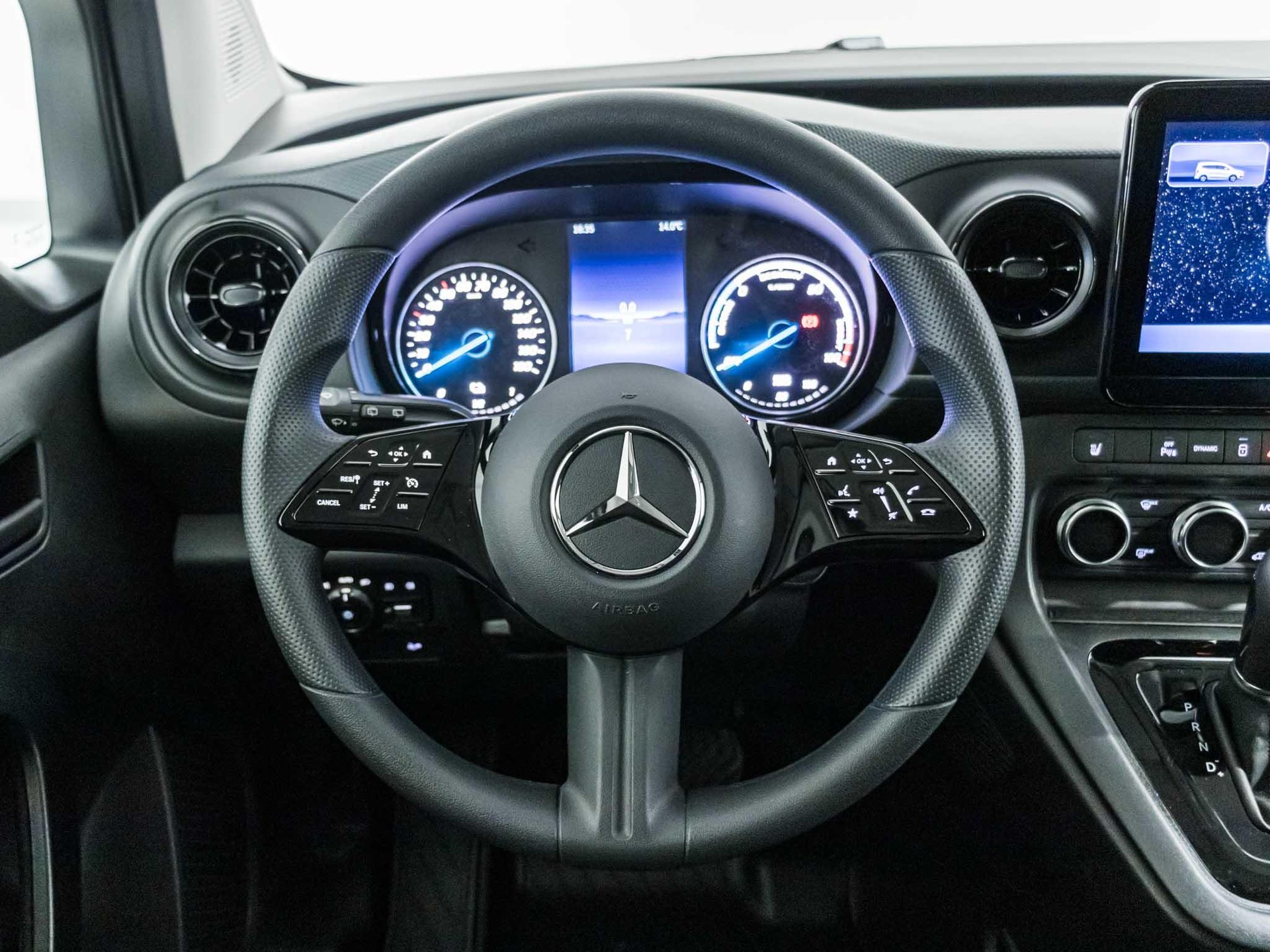 MERCEDES-BENZ eCitan Kasten BASE Standard-image-8