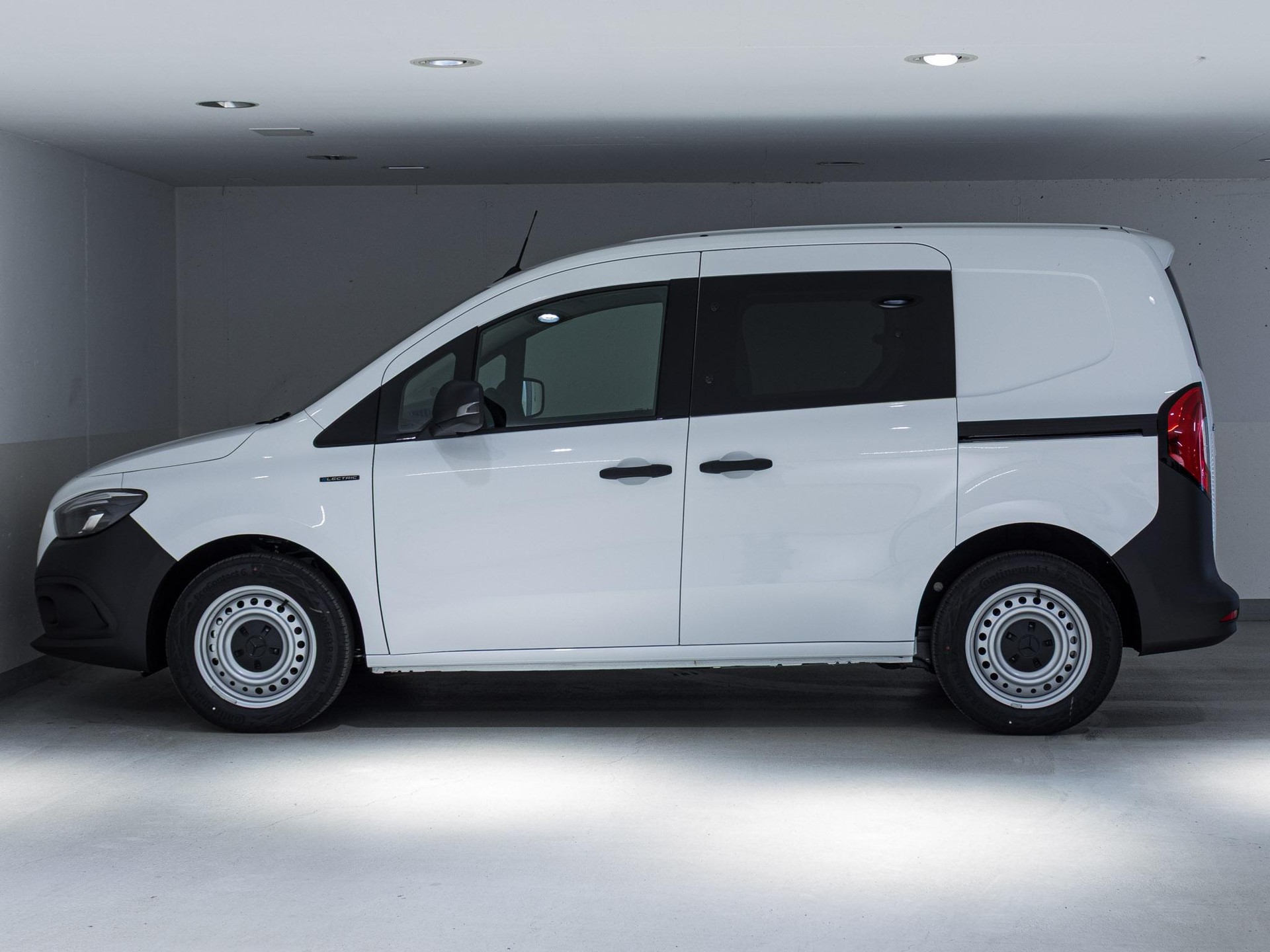 MERCEDES-BENZ eCitan Kasten BASE Standard-image-4