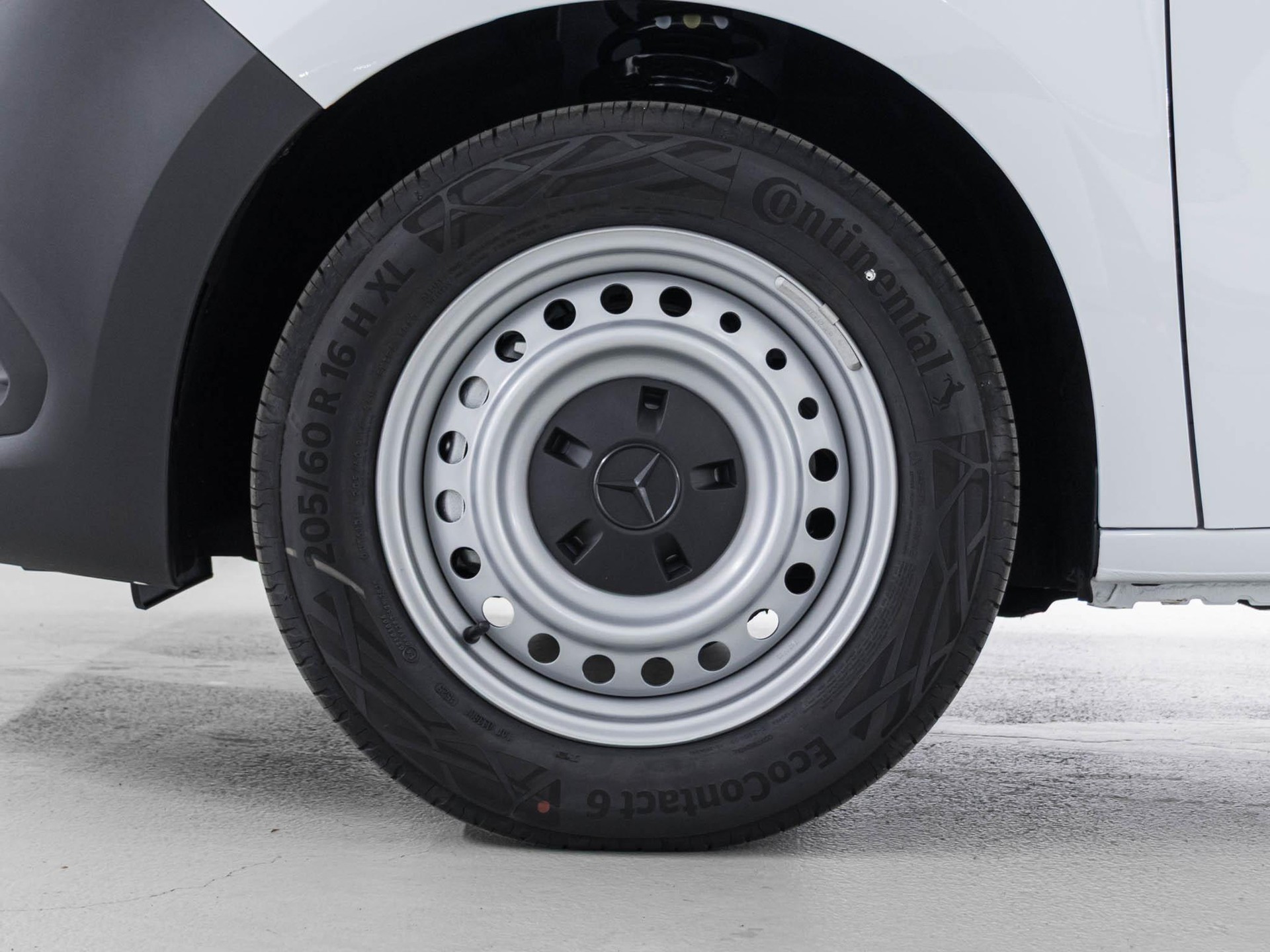 MERCEDES-BENZ eCitan Kasten BASE Standard-image-14