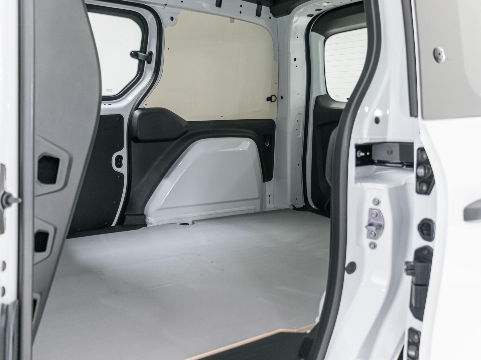 MERCEDES-BENZ eCitan Kasten BASE Standard-image-11