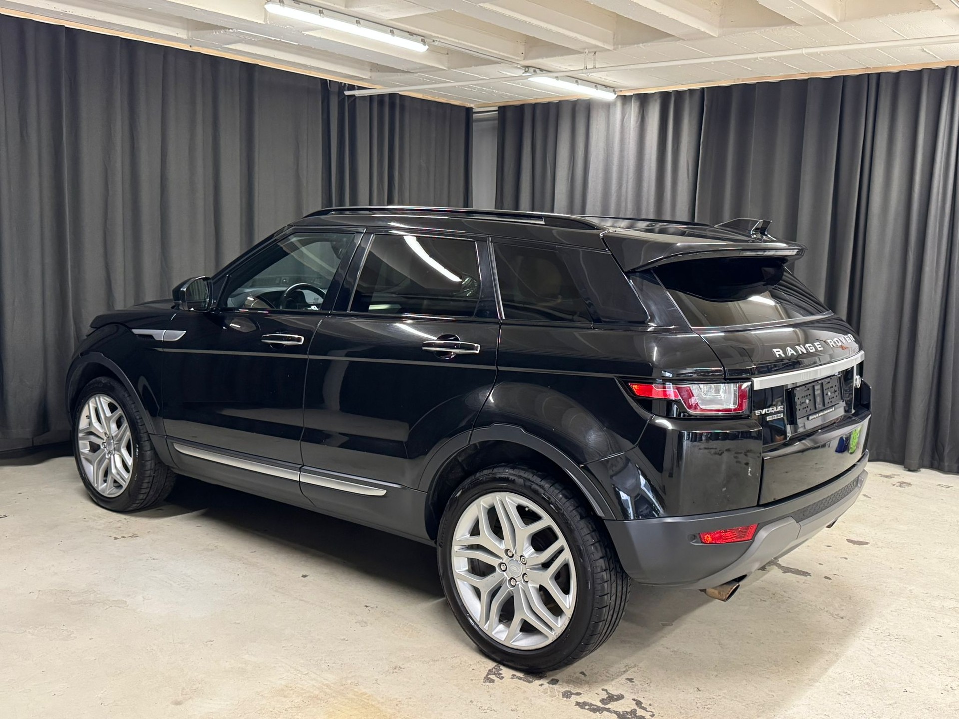 LAND ROVER Range Rover Evoque 2.0 Si4 SE Advantage AT9-image-4