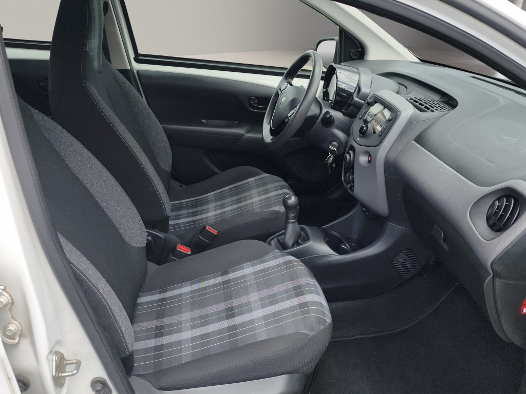 PEUGEOT 108 1.0 VTi Active S/S-image-5