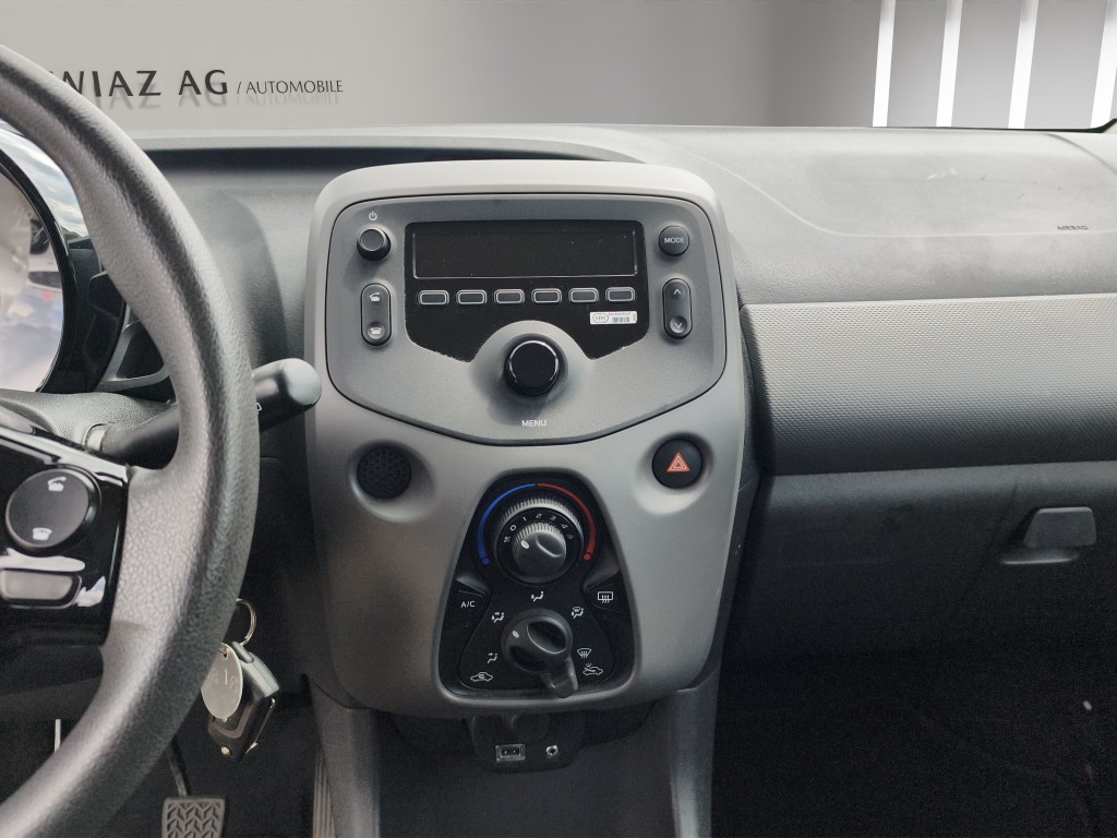 PEUGEOT 108 1.0 VTi Active S/S-image-11