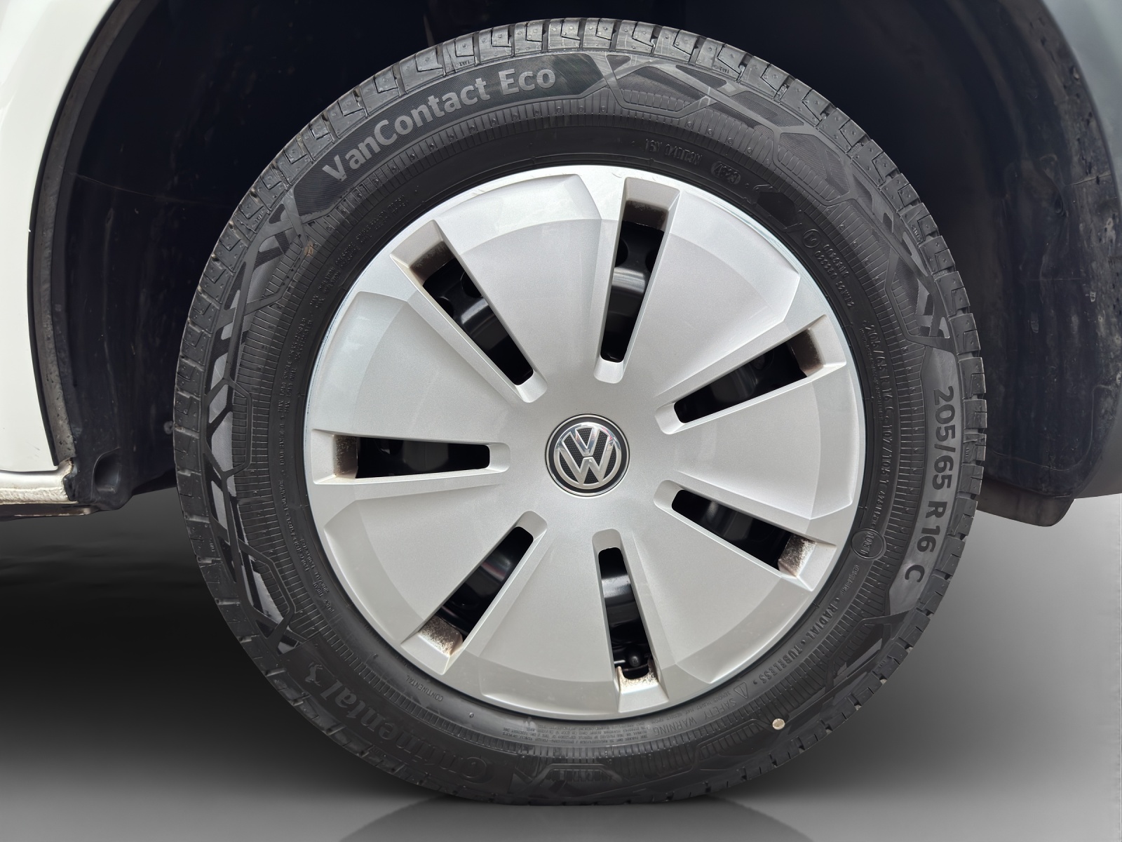 VW T6.1 2.0 TDI-image-15