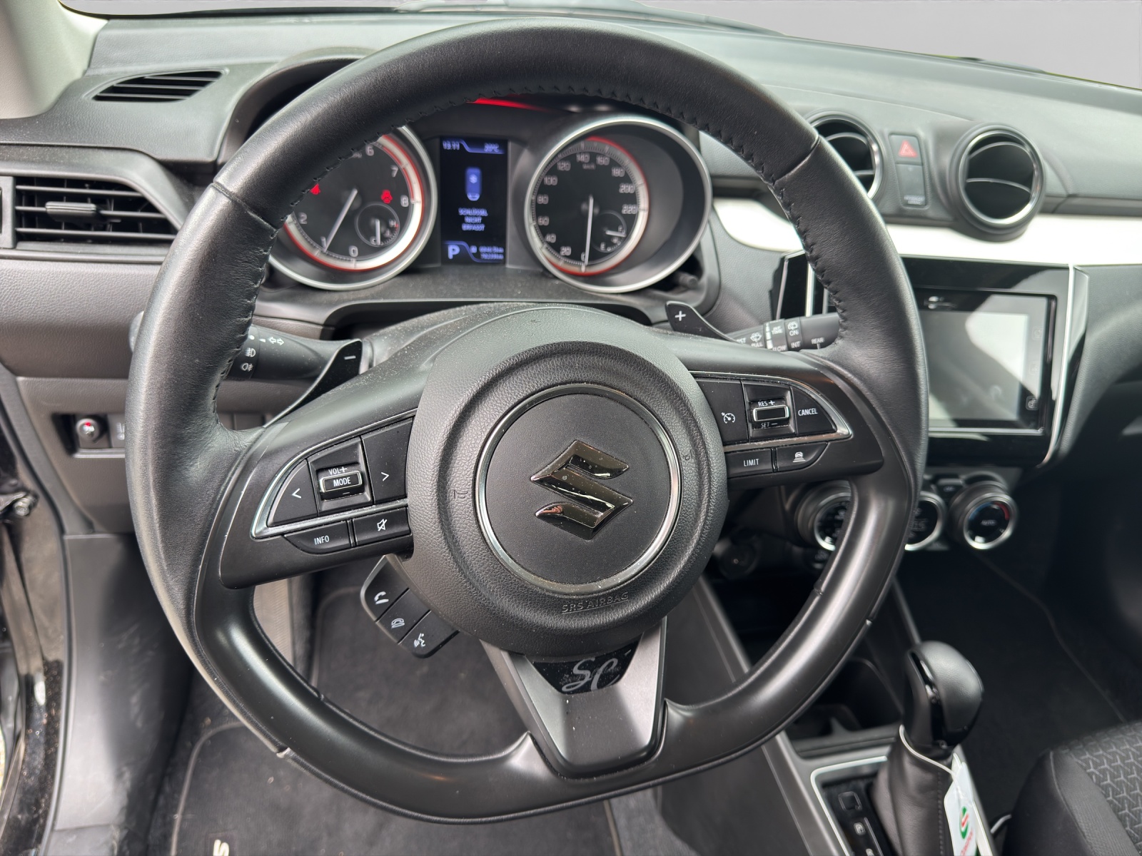 SUZUKI Swift 1.0 T Compact Top-image-10