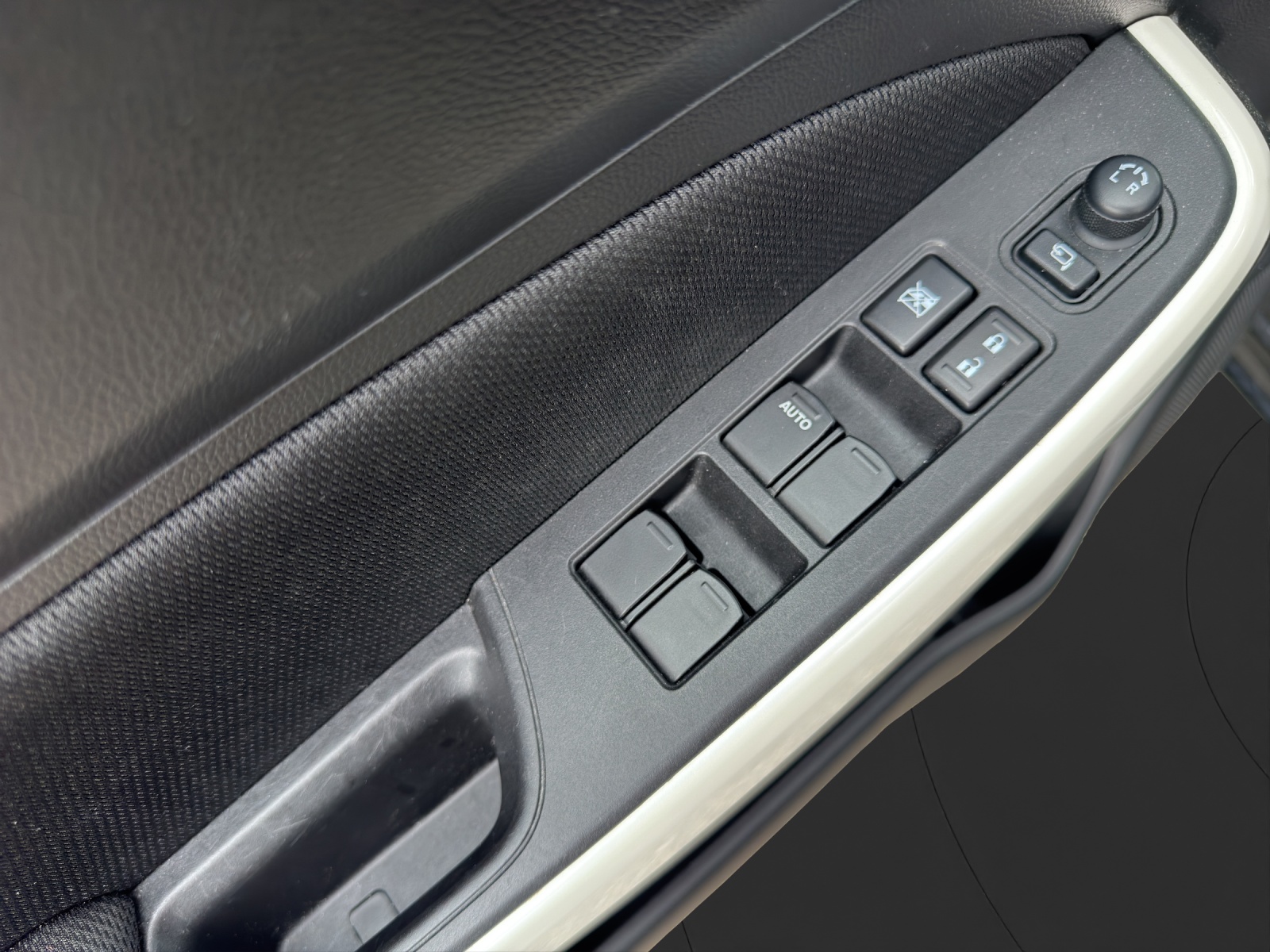 SUZUKI Swift 1.0 T Compact Top-image-12