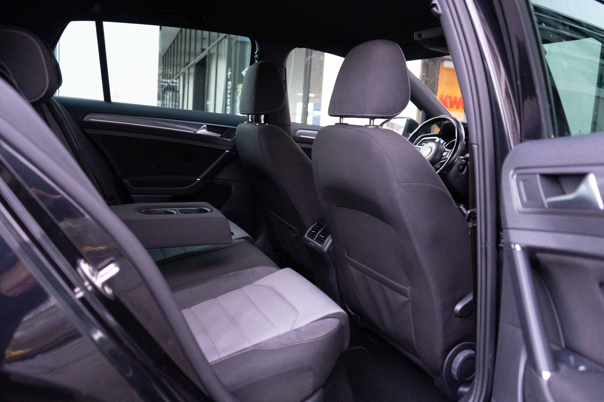 VW Golf 2.0 TDI Cup R-Line DSG-image-13