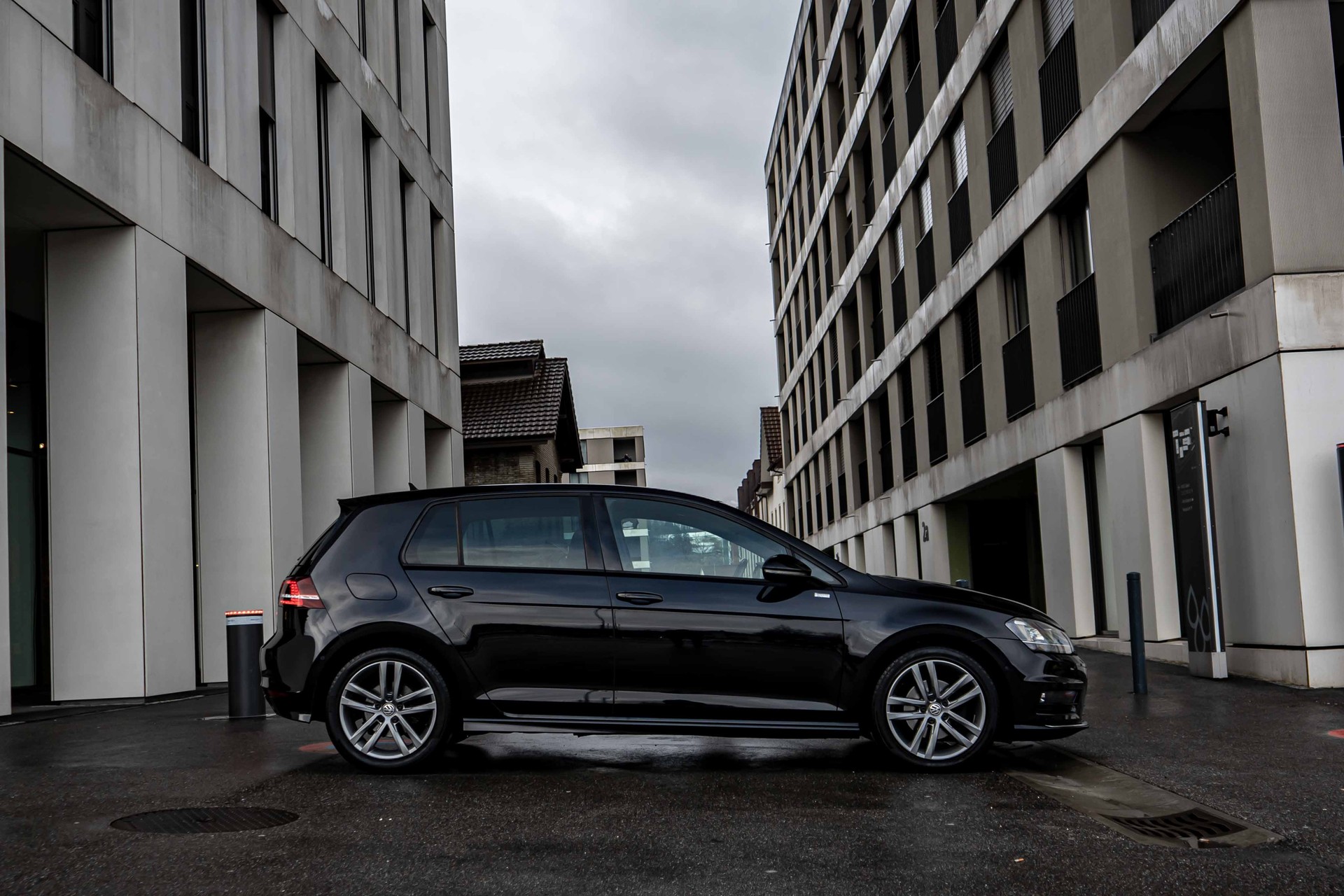 VW Golf 2.0 TDI Cup R-Line DSG-image-5