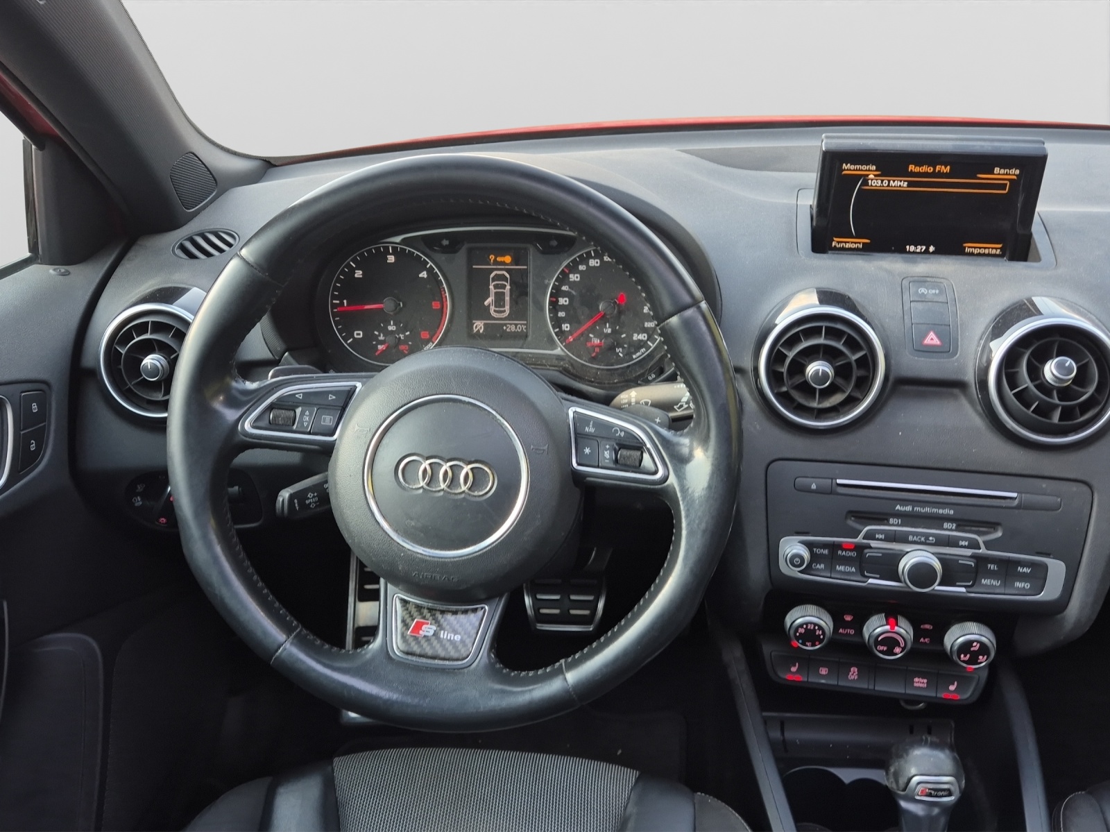 AUDI A1 Sportback 1.6 TDI Sport S-Line-image-10