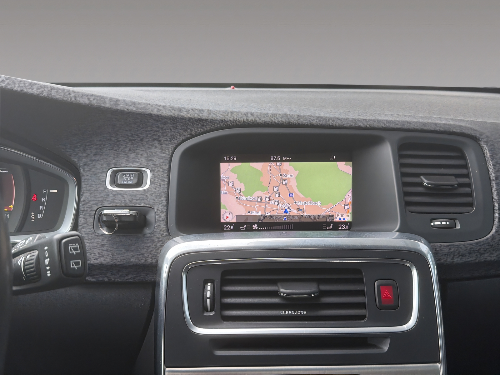 VOLVO V60 1.5 T3 Summum-image-12