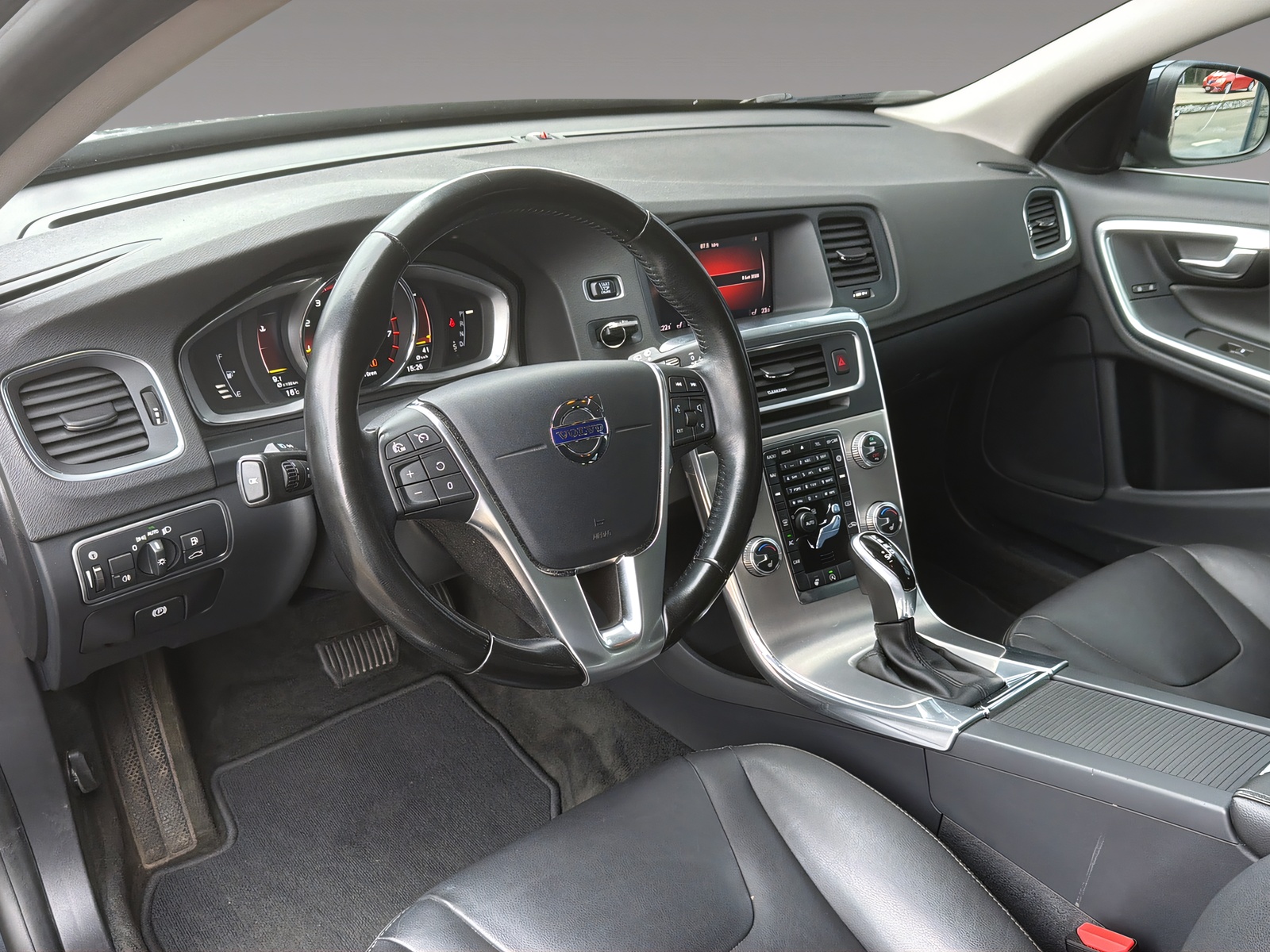 VOLVO V60 1.5 T3 Summum-image-7