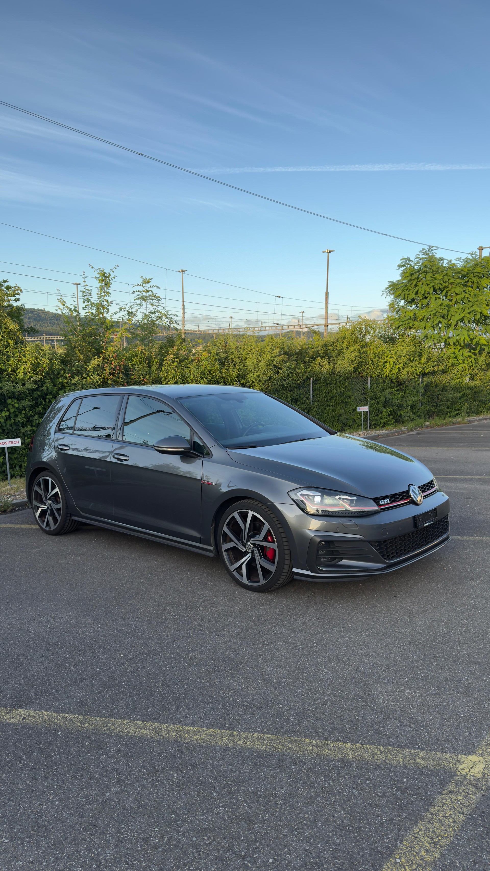 VW VW Golf 7. 5 TSI GTI DSG – Frisch ab MFK & Service – Top Zustand-image-0