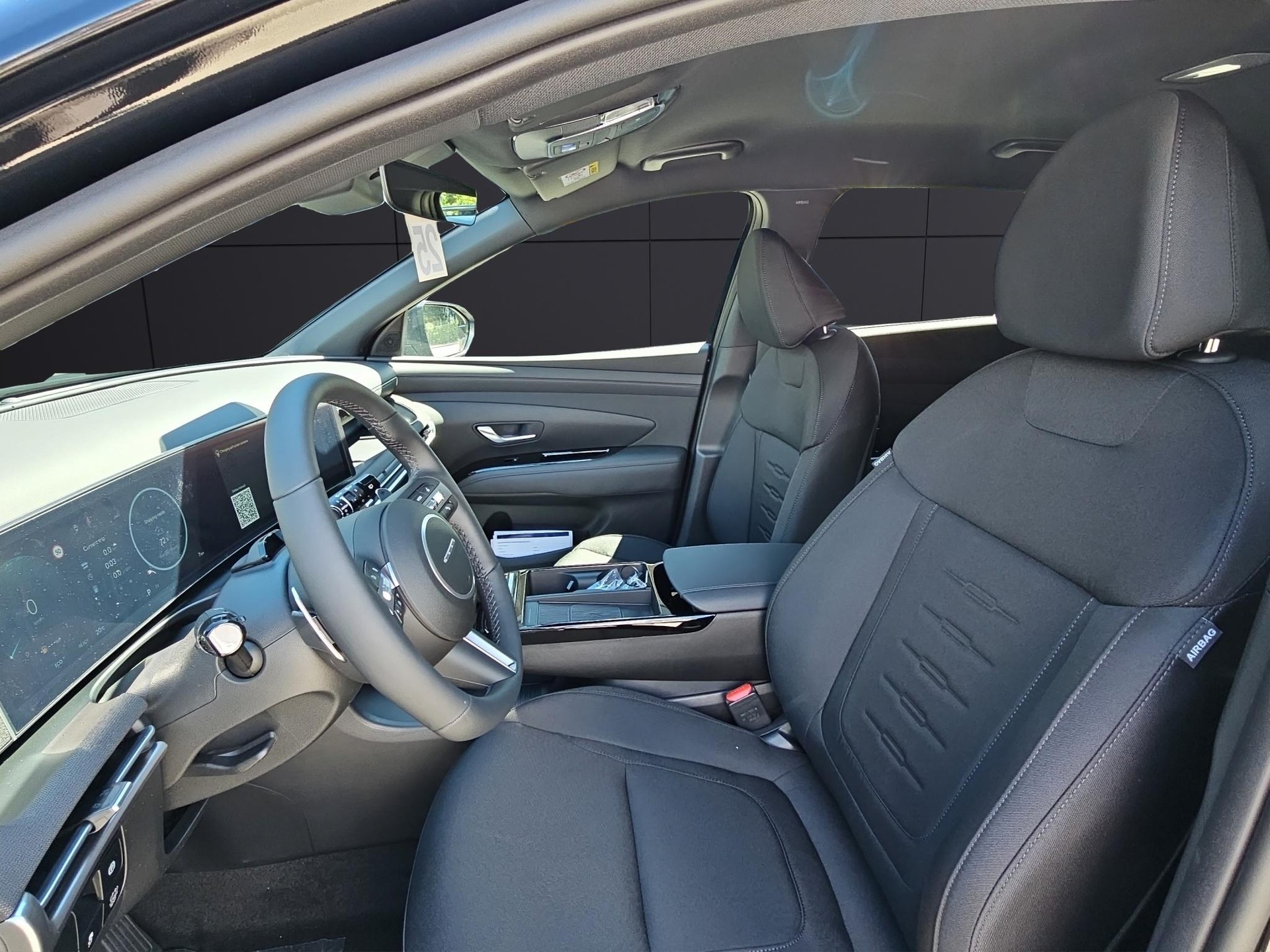 HYUNDAI Tucson 1.6 T-GDi HEV Origo Blackline 4WD-image-9