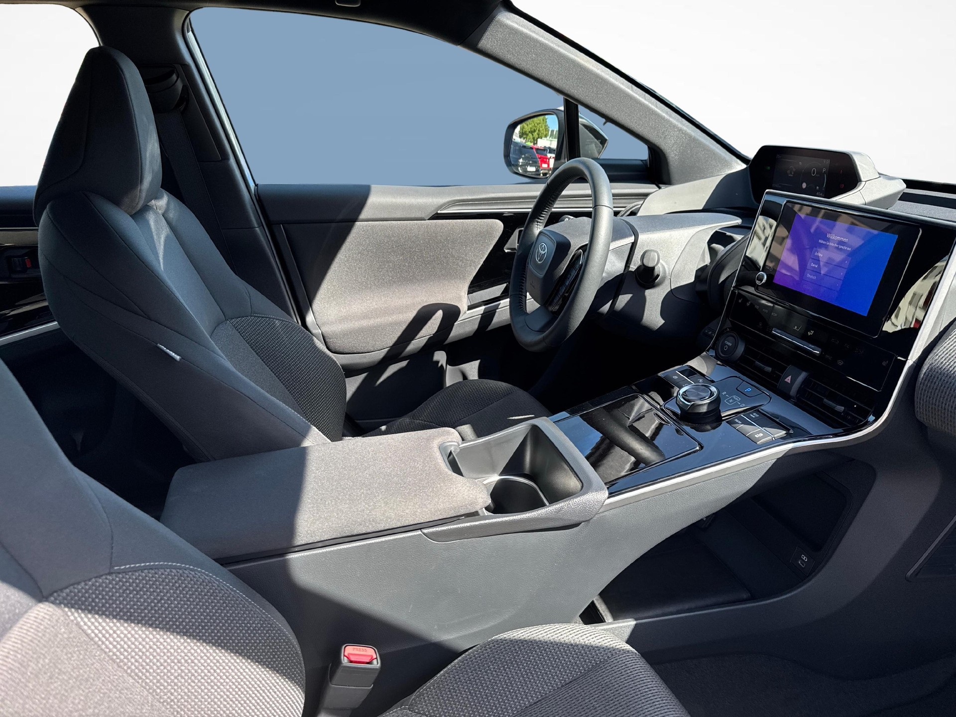 TOYOTA bZ4X Trend-image-10